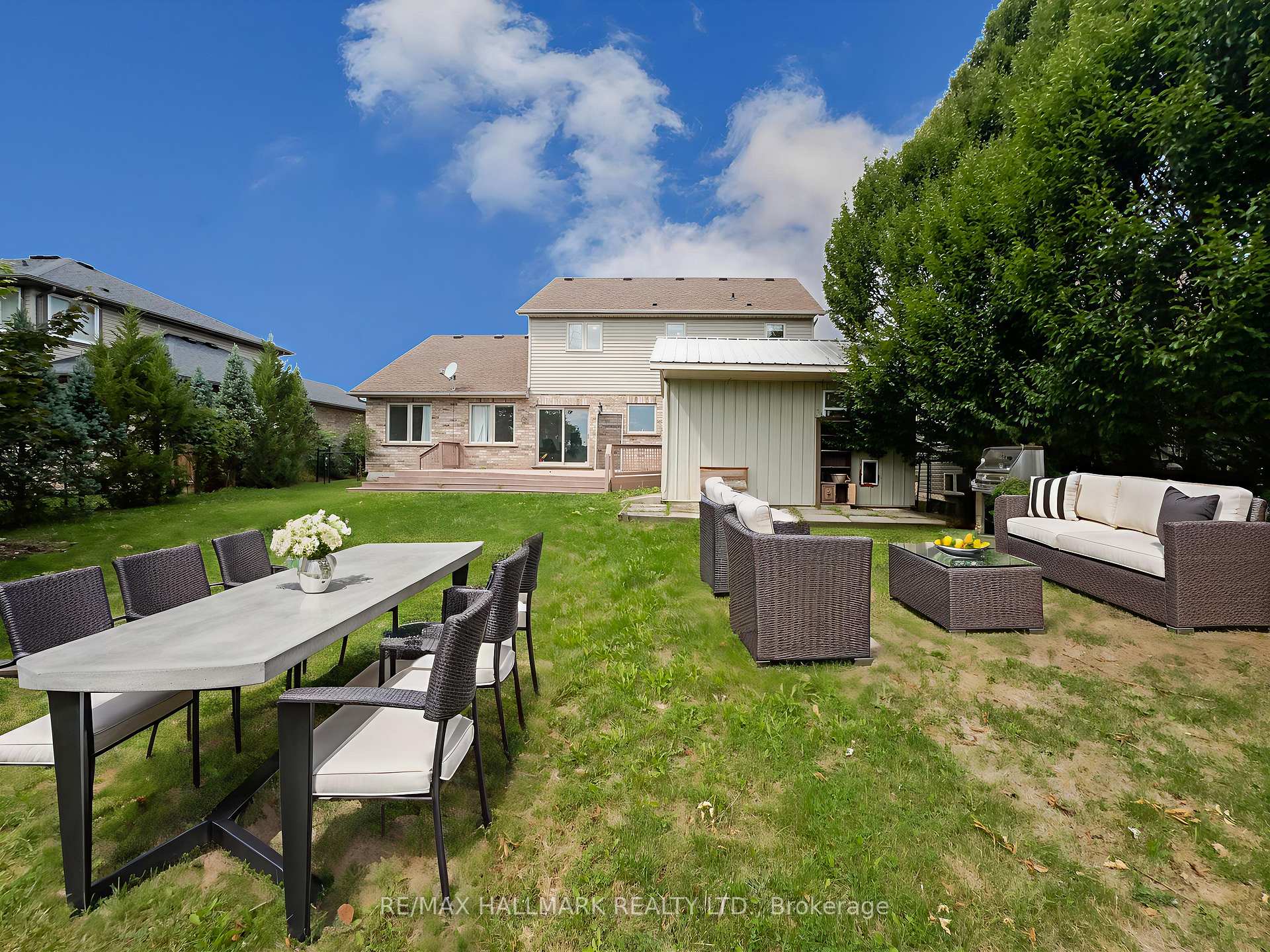 Photo 34 of 138 Colbeck Drive, Welland, Coyle Creek — HOMEH