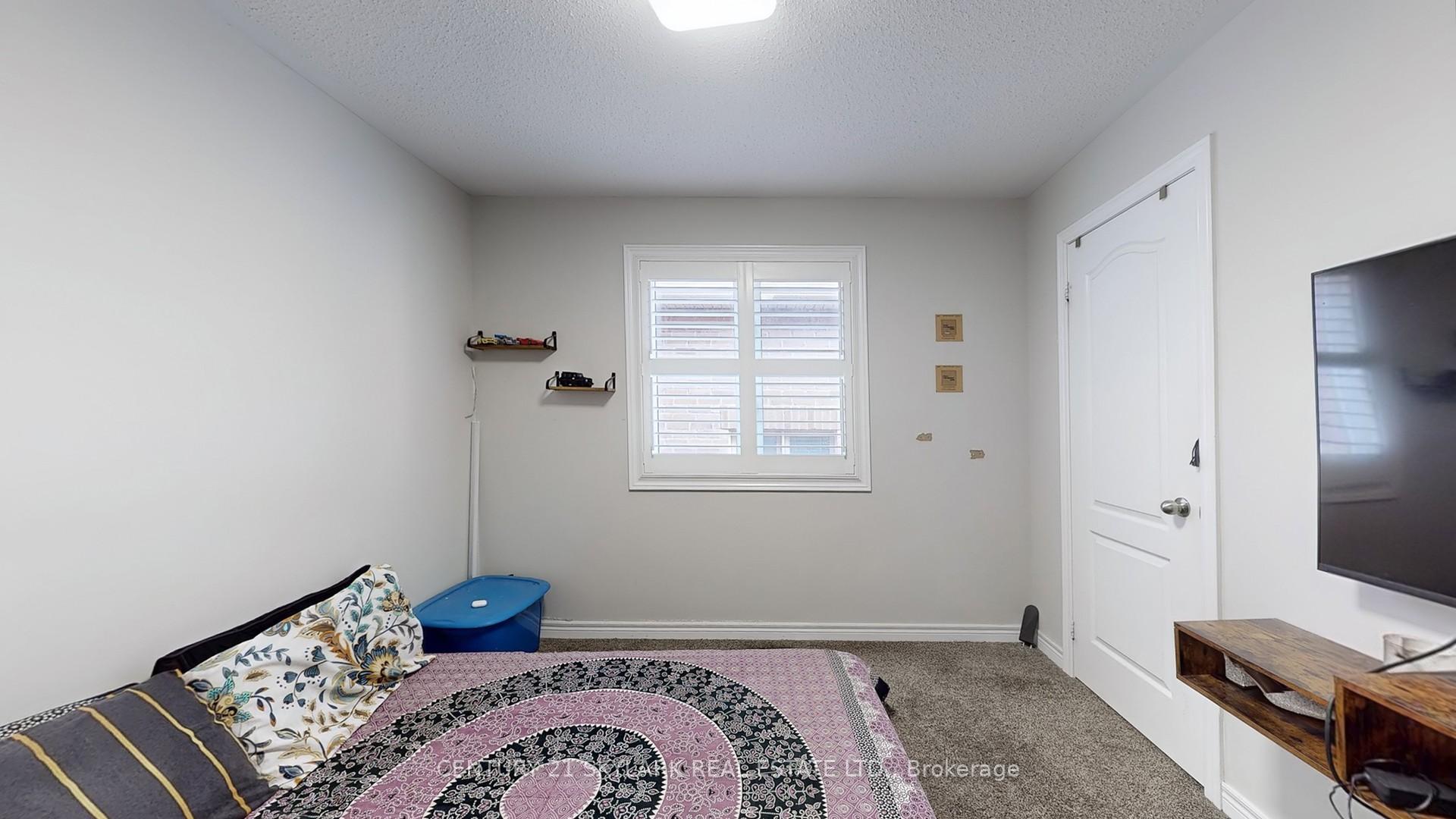 Photo 24 of 88 Zelda Road W, Brampton, Sandringham-Wellington North — HOMEH