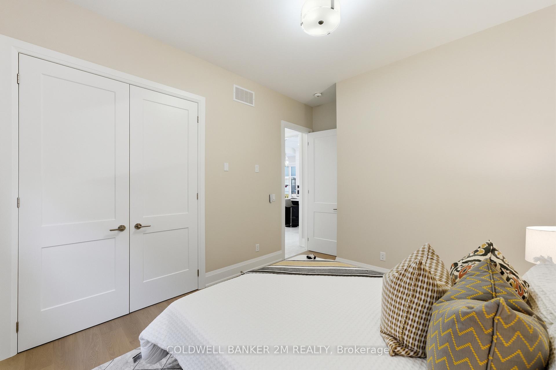 Photo 14 of 10 St. Augustine Drive, Whitby, Brooklin — HOMEH