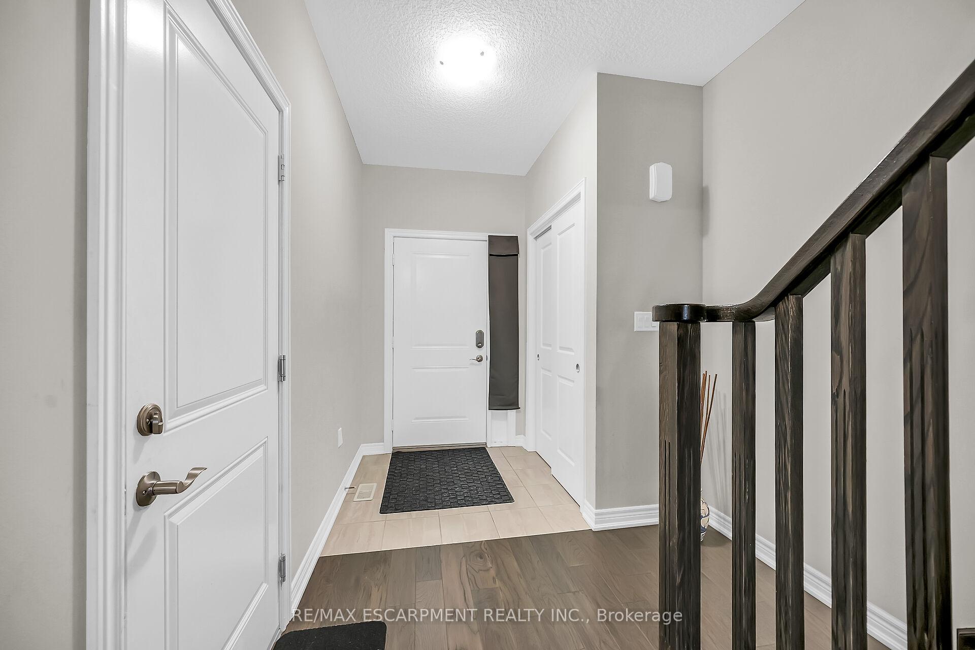 Photo 6 of 55 Rockledge Drive, Hamilton, Hannon — HOMEH