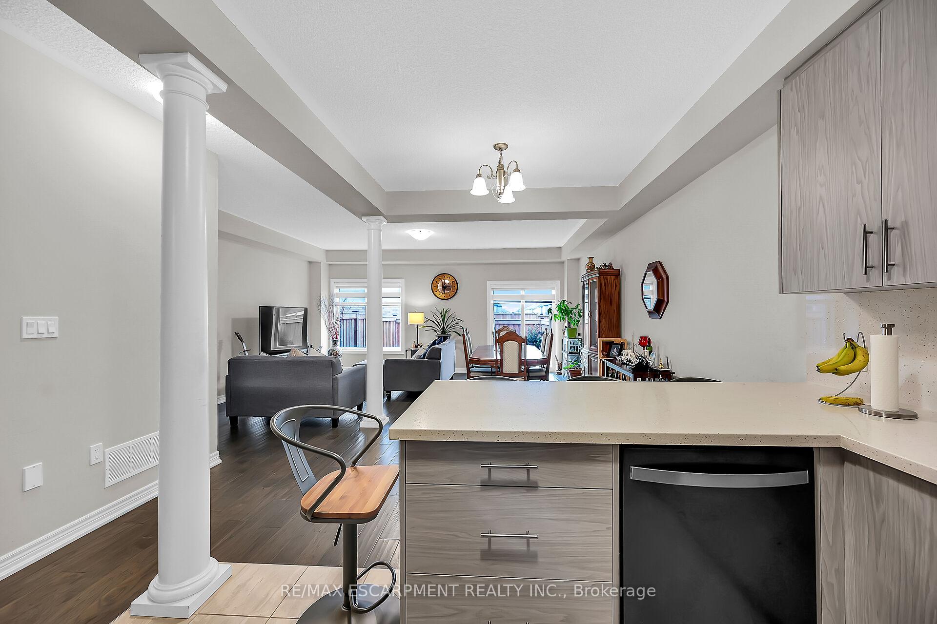 Photo 7 of 55 Rockledge Drive, Hamilton, Hannon — HOMEH