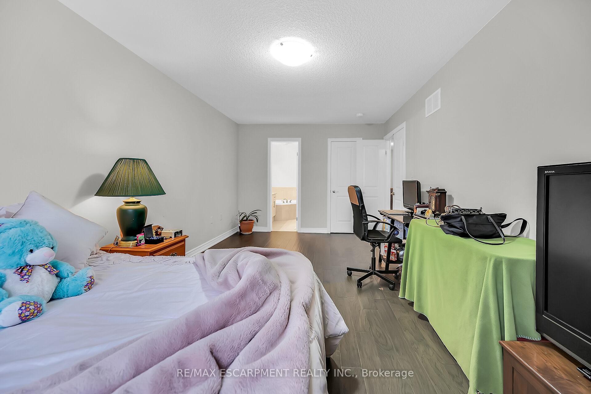 Photo 25 of 55 Rockledge Drive, Hamilton, Hannon — HOMEH
