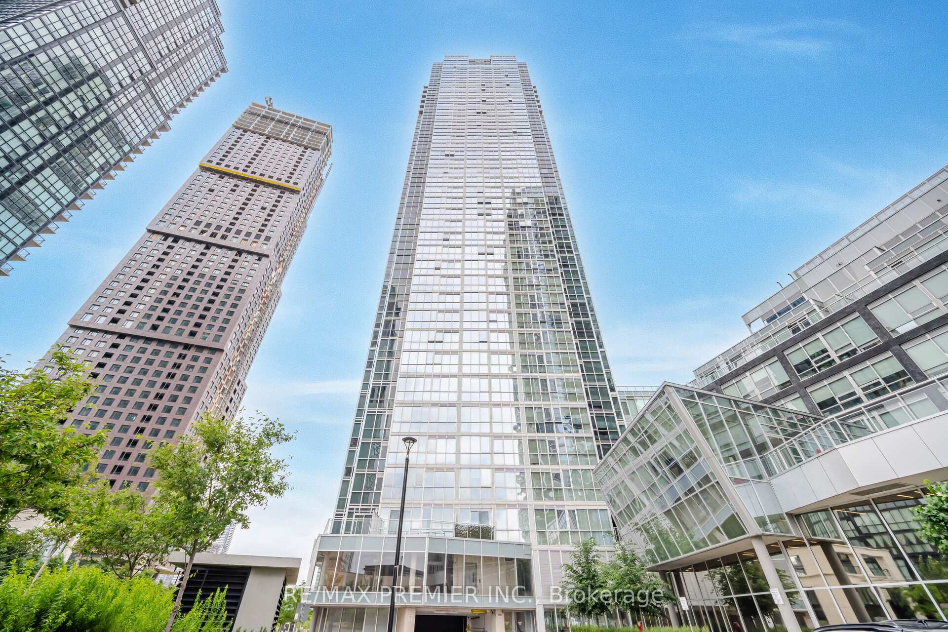 Photo 1 of Unit 2107, 2916 Highway 7 Road, Vaughan, Concord — HOMEH