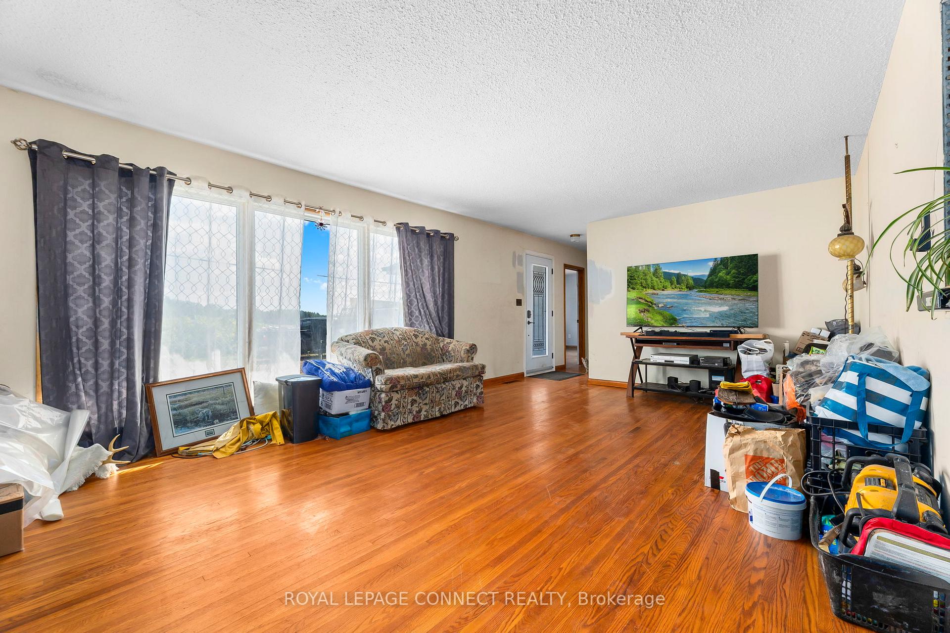 Photo 4 of 174 County Rd 4, Douro-Dummer — HOMEH