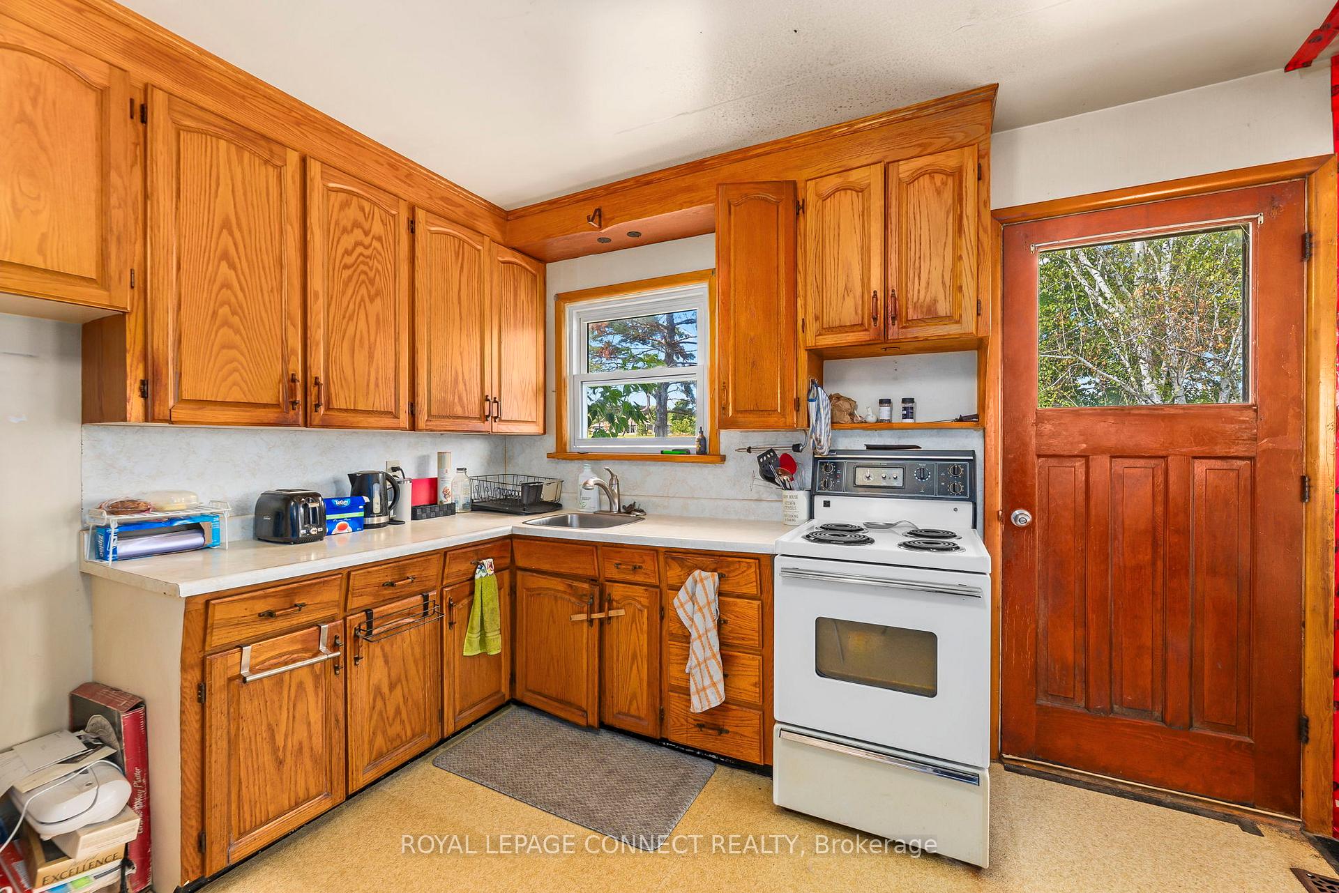 Photo 7 of 174 County Rd 4, Douro-Dummer — HOMEH