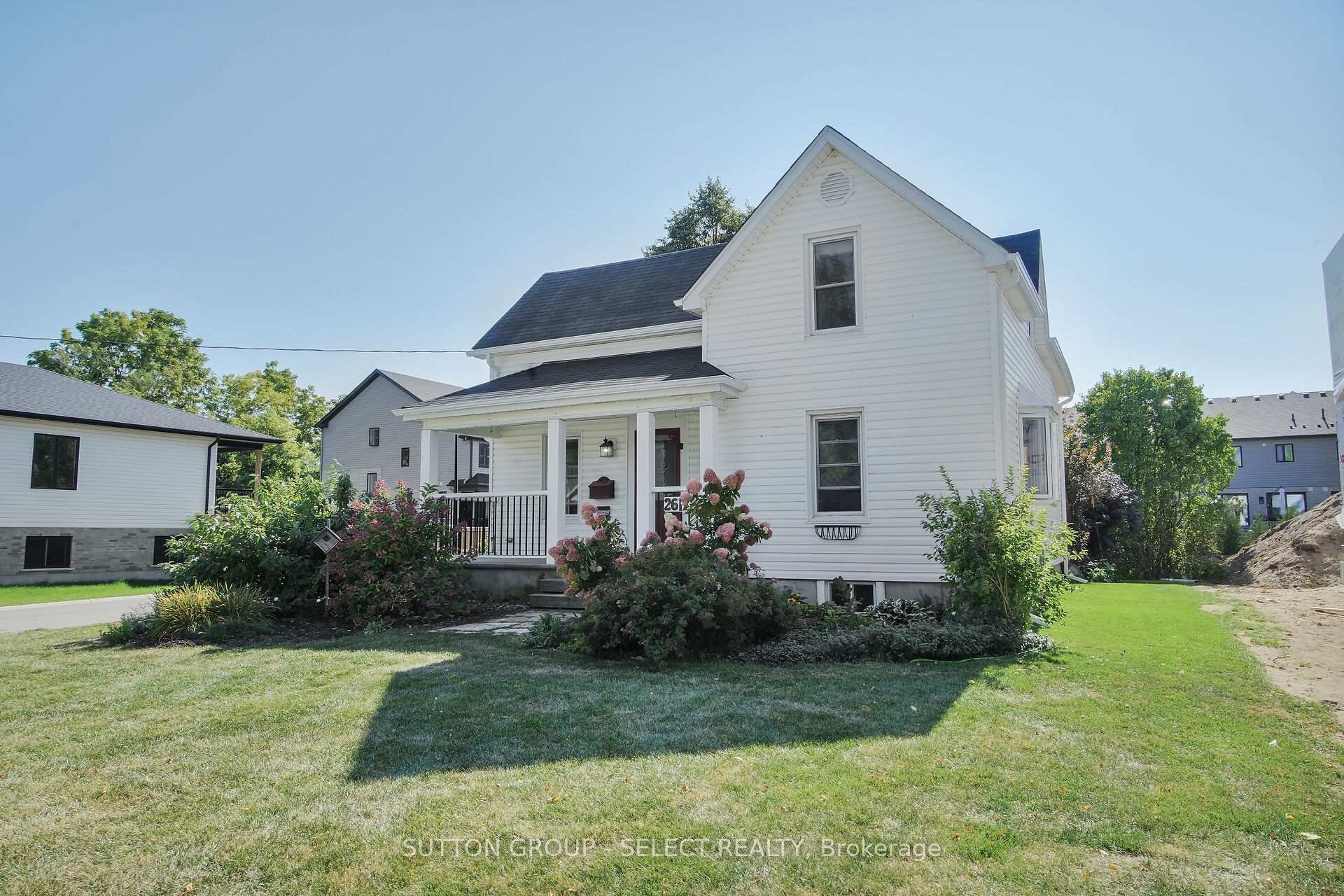 Front of 2617 Queens Street