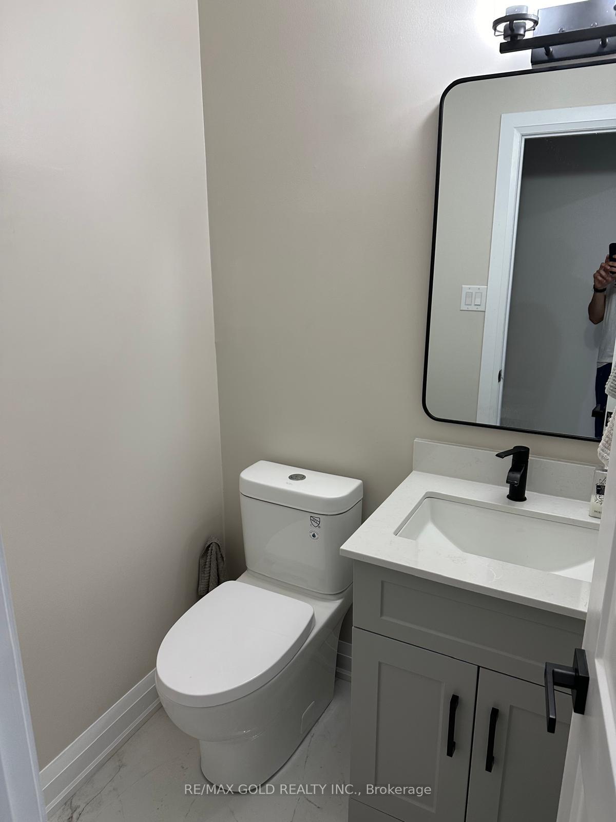 Photo 6 of 245 Consetoga Drive, Brampton, Heart Lake West — HOMEH