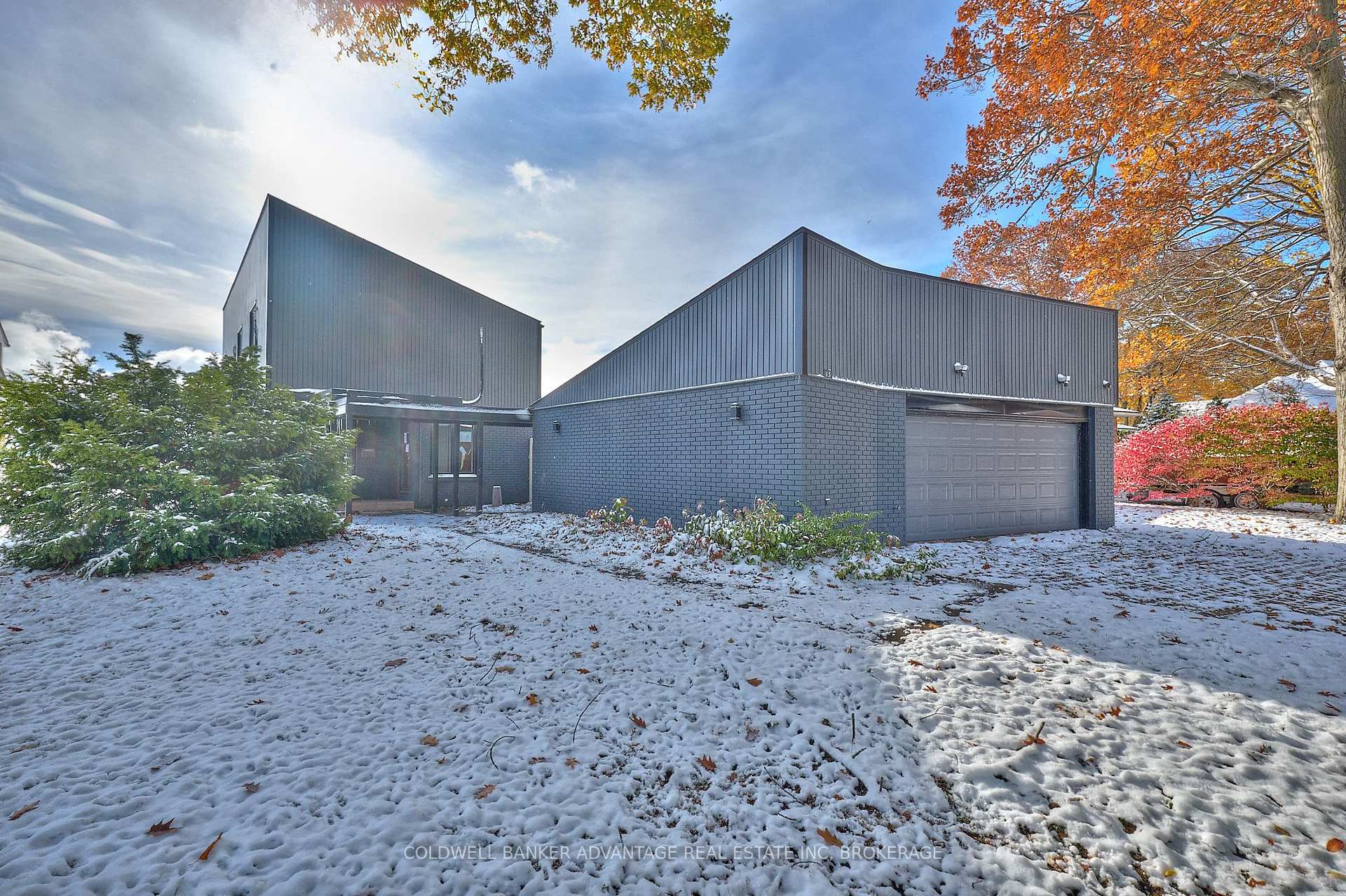 Front of 13 Lakewood Crescent