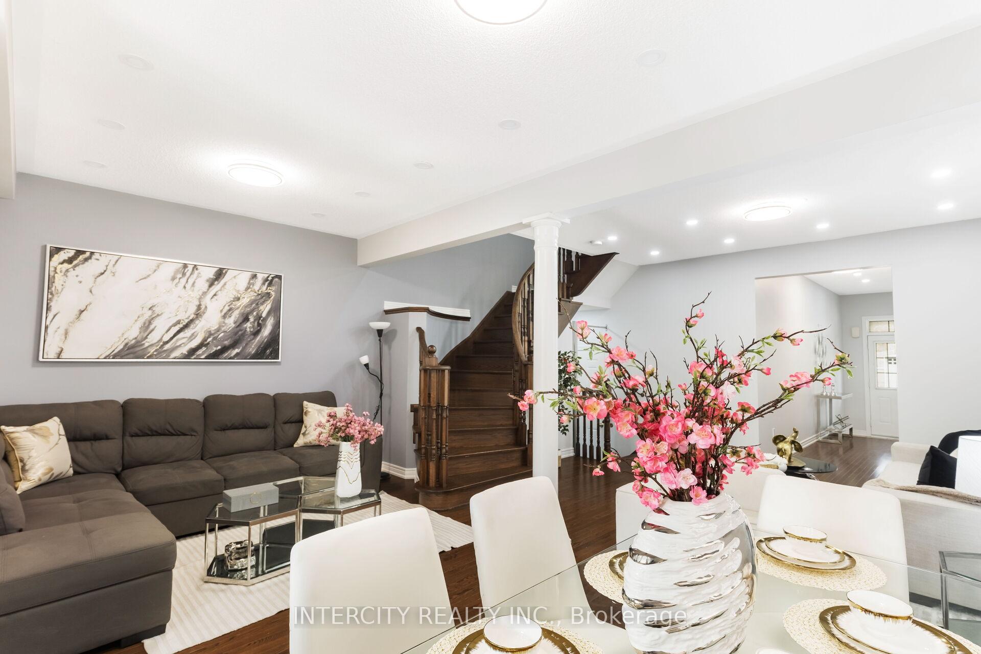 Photo 16 of 20 Vanderpool Crescent, Brampton, Bram East — HOMEH