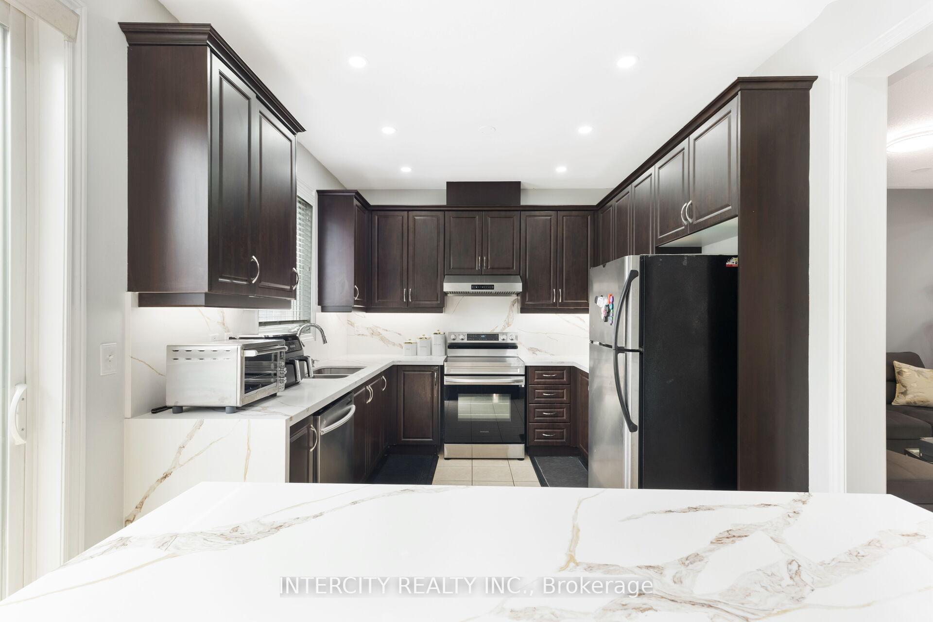 Photo 45 of 20 Vanderpool Crescent, Brampton, Bram East — HOMEH