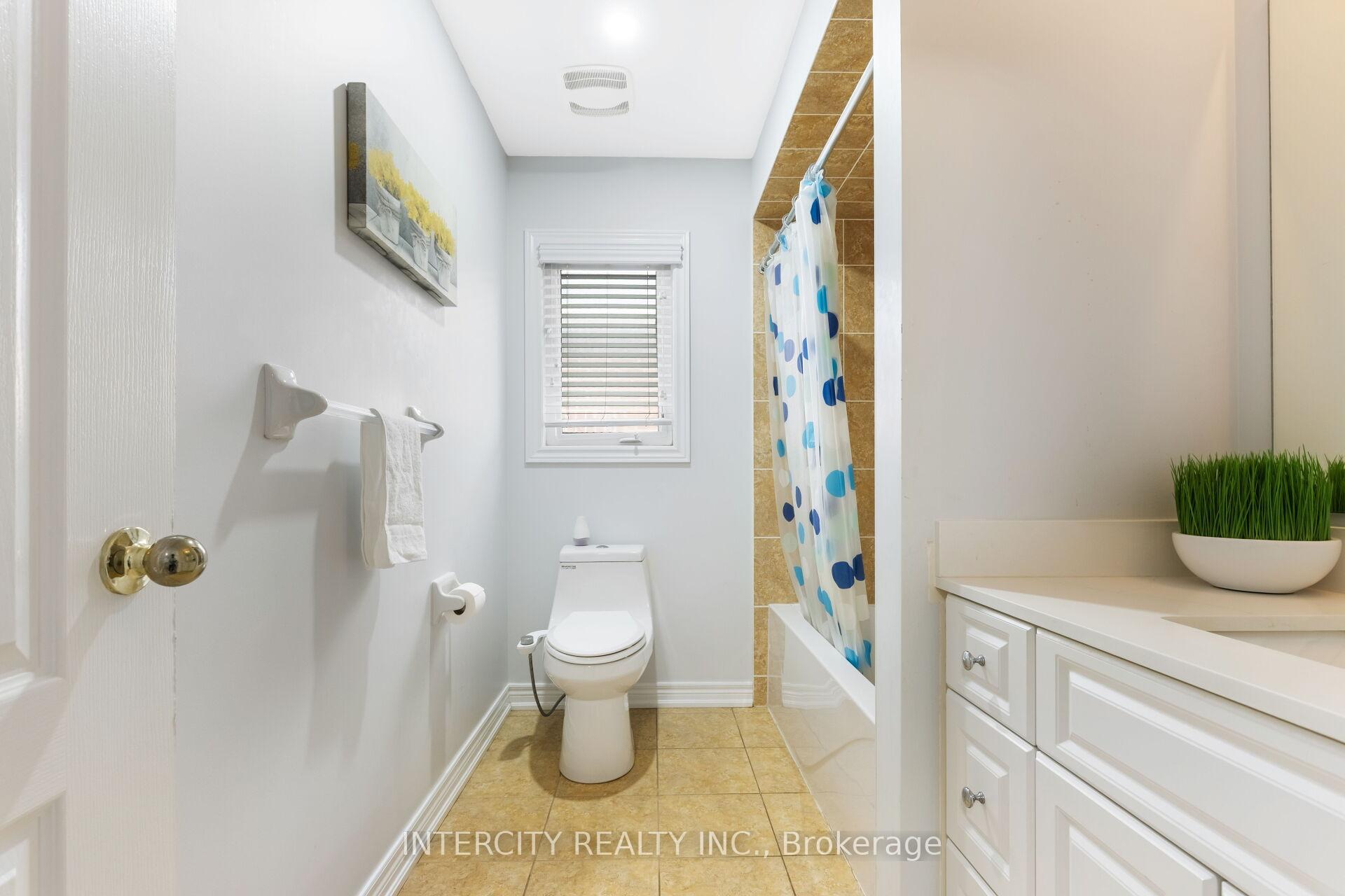 Photo 33 of 20 Vanderpool Crescent, Brampton, Bram East — HOMEH
