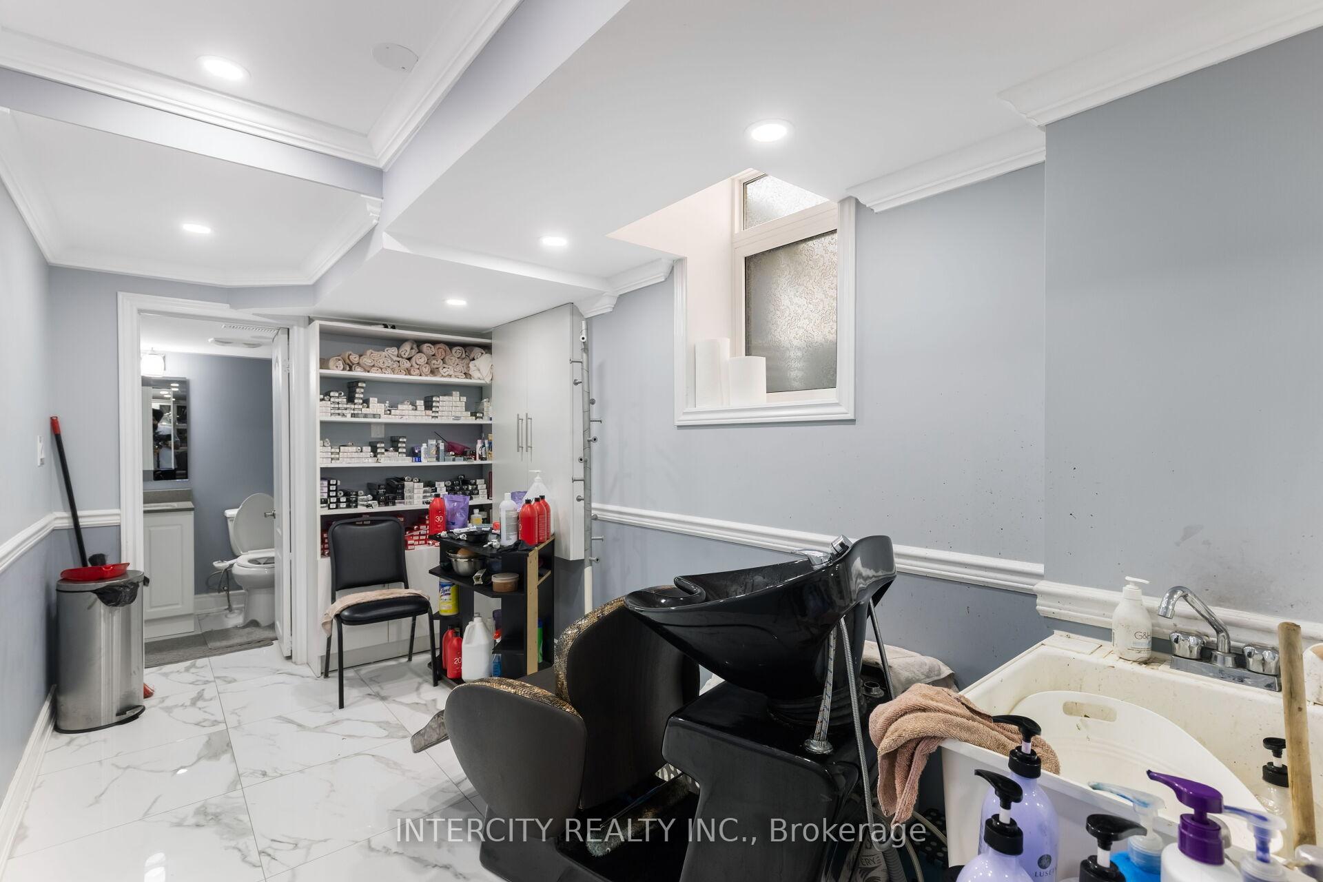 Photo 44 of 20 Vanderpool Crescent, Brampton, Bram East — HOMEH