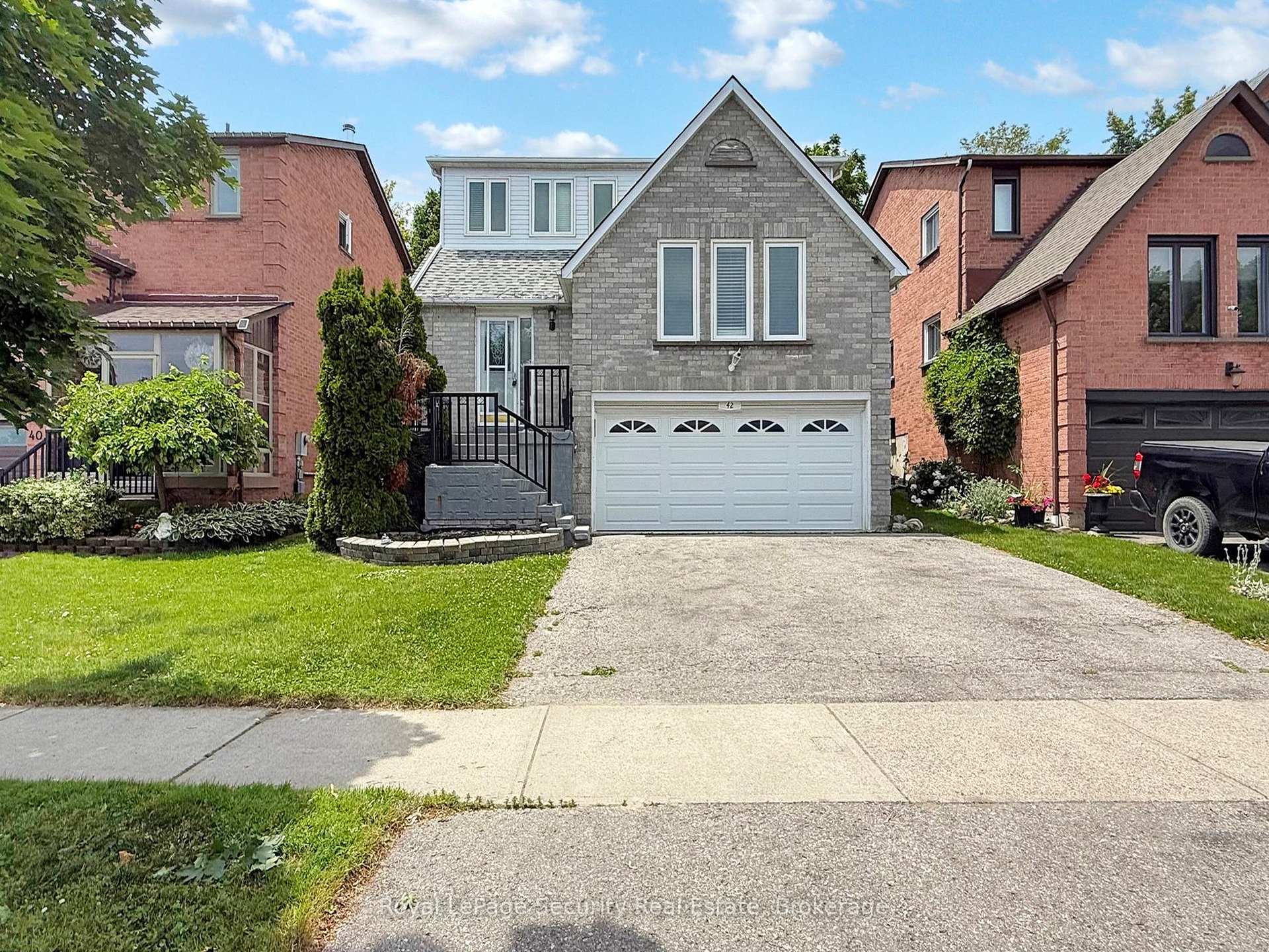Photo 1 of 42 Gardiner Drive, Ajax, Central — HOMEH