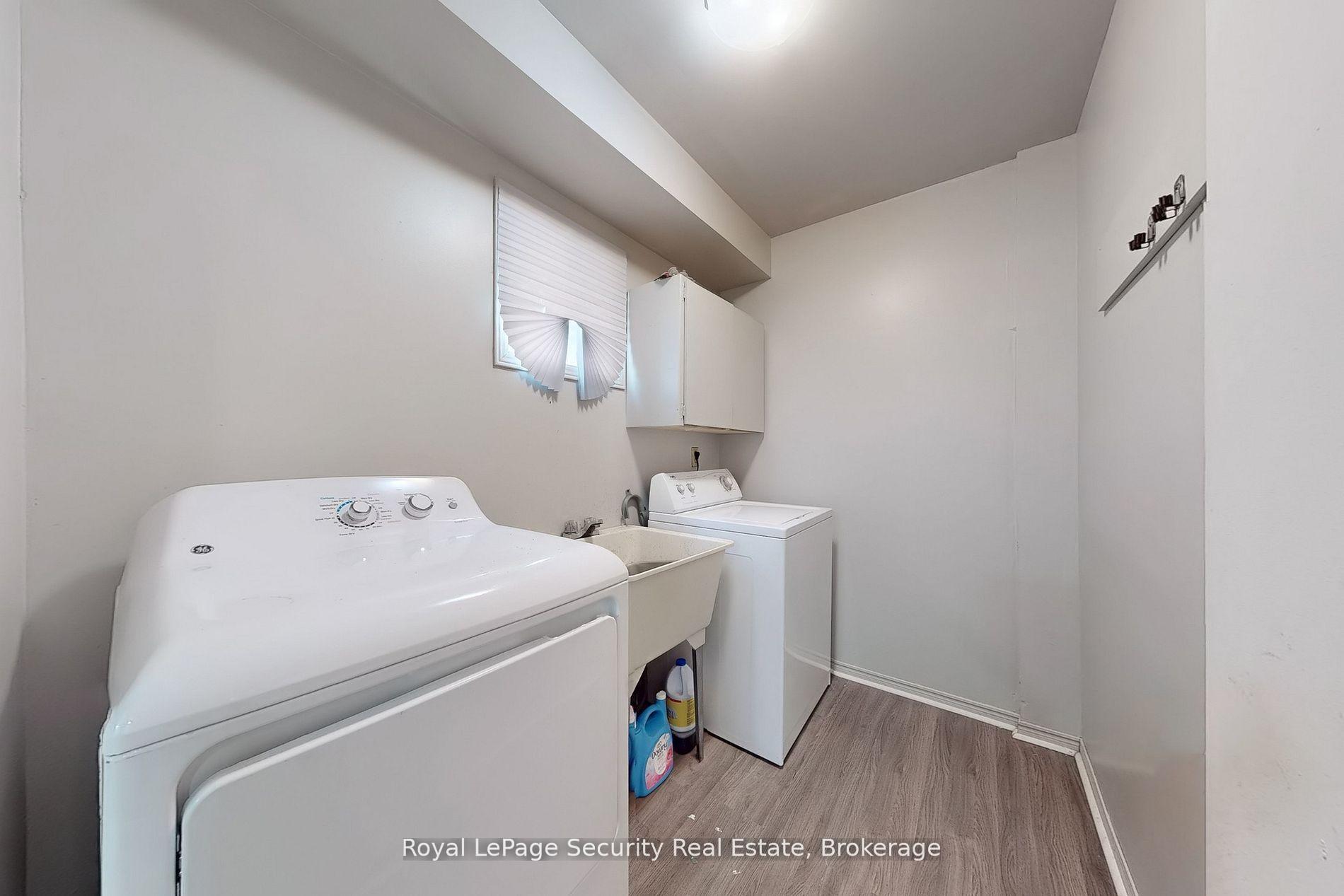Photo 13 of 42 Gardiner Drive, Ajax, Central — HOMEH