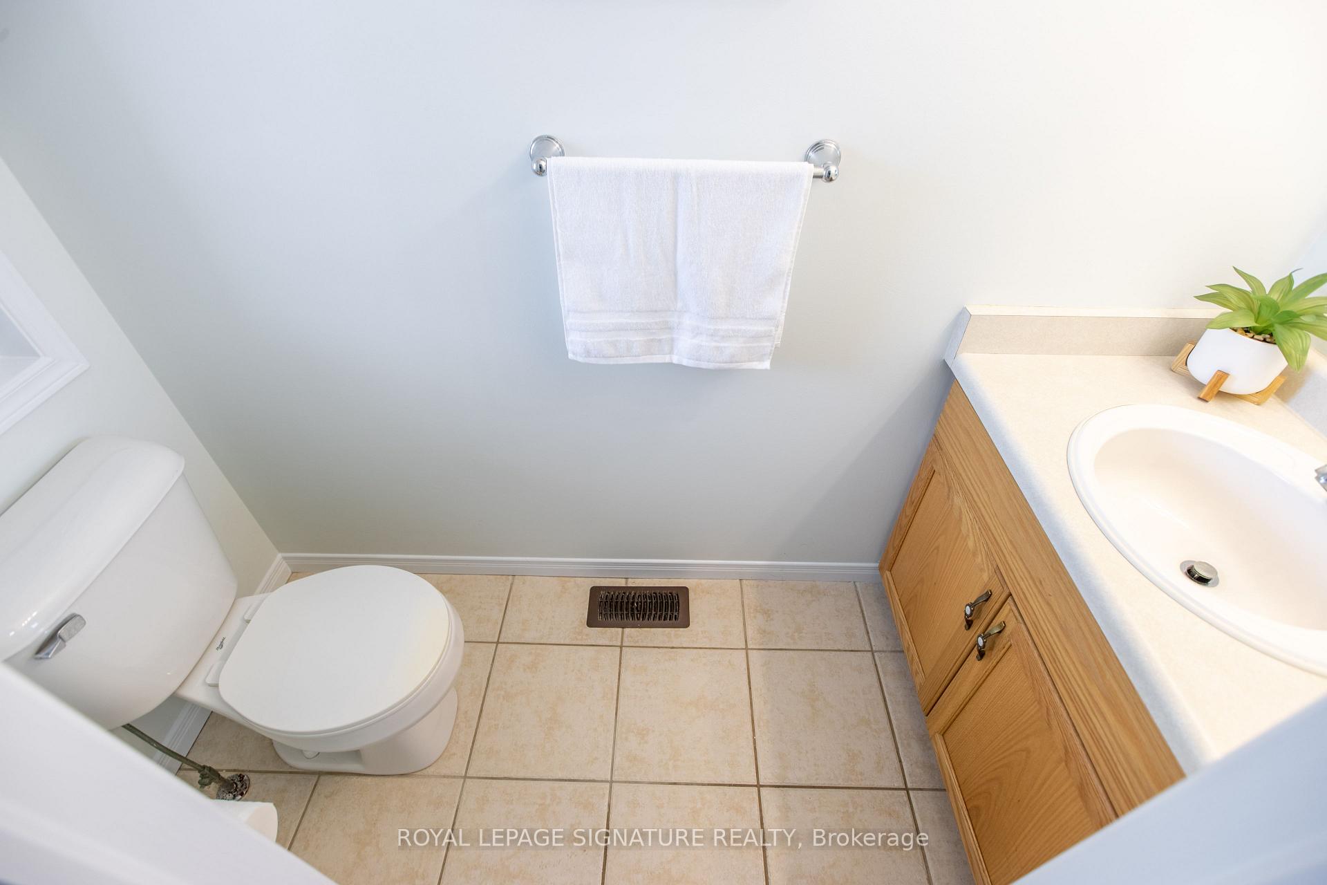 Photo 7 of 32 Hasler Crescent, Guelph, Pineridge/Westminster Woods — HOMEH