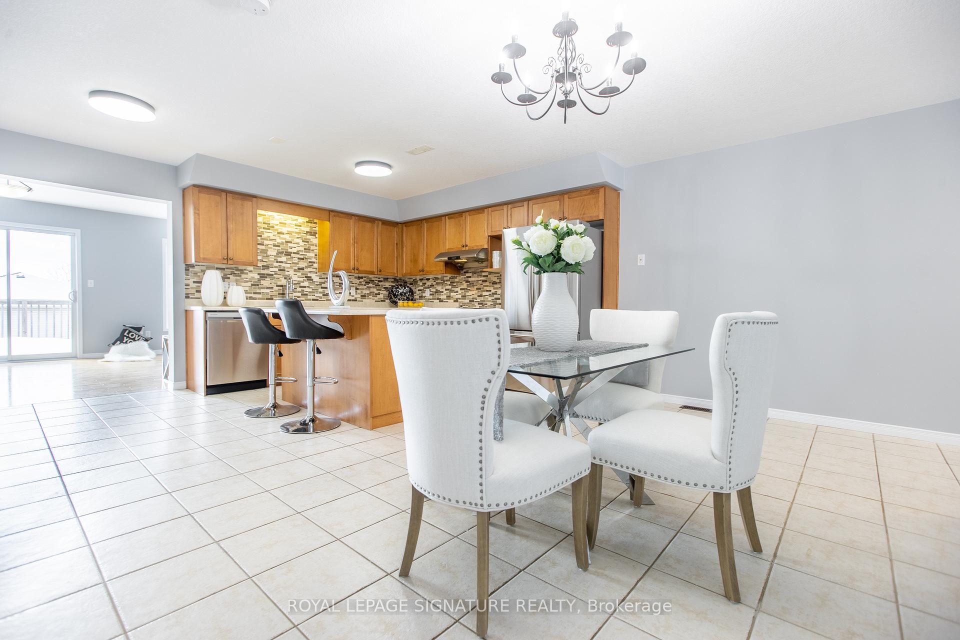 Photo 9 of 32 Hasler Crescent, Guelph, Pineridge/Westminster Woods — HOMEH