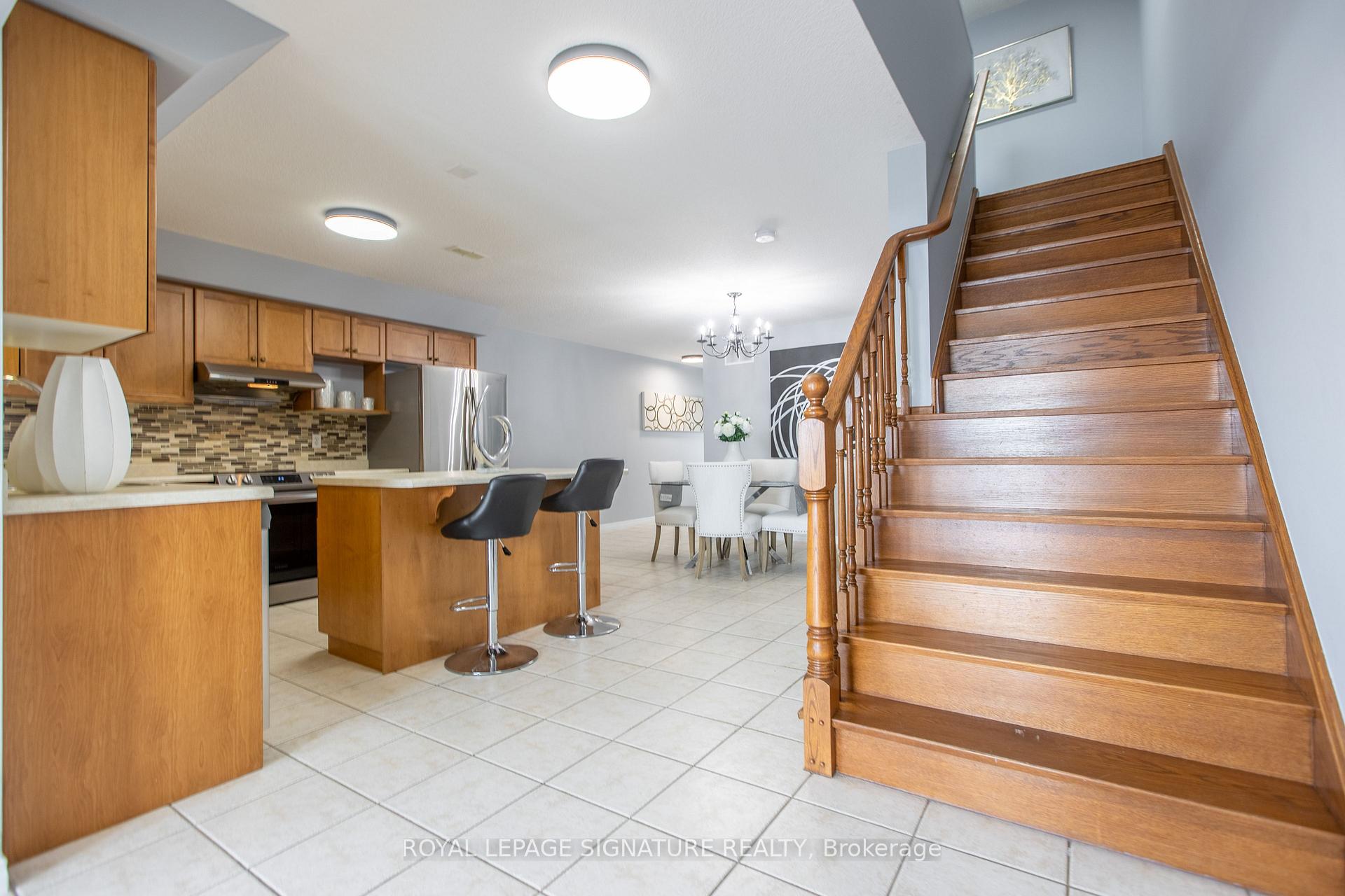 Photo 14 of 32 Hasler Crescent, Guelph, Pineridge/Westminster Woods — HOMEH
