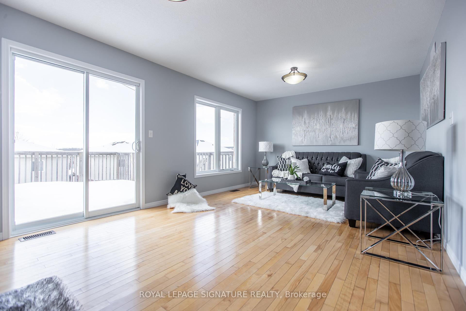 Photo 15 of 32 Hasler Crescent, Guelph, Pineridge/Westminster Woods — HOMEH