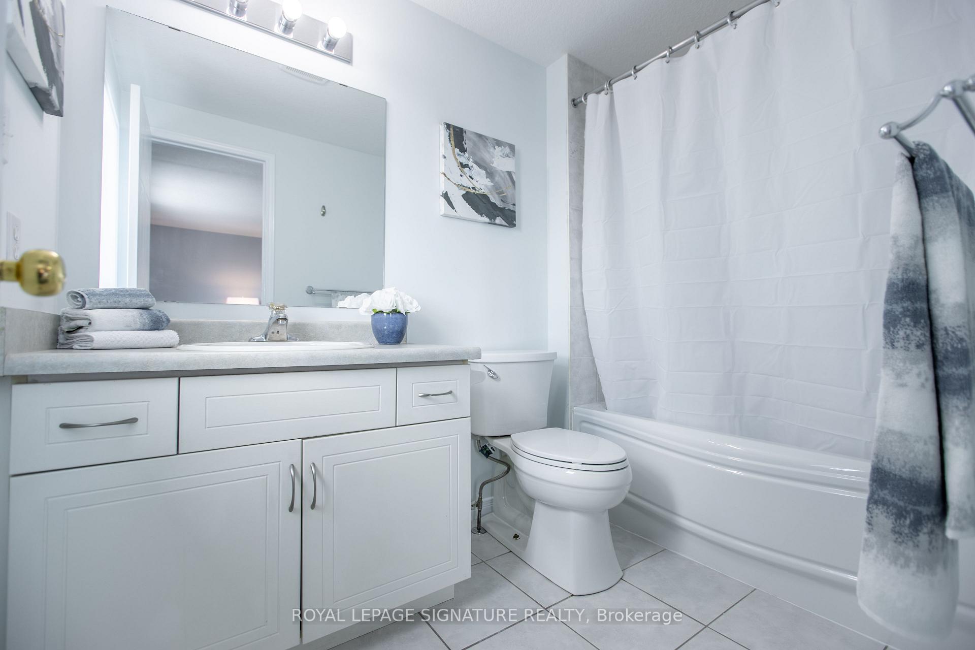 Photo 24 of 32 Hasler Crescent, Guelph, Pineridge/Westminster Woods — HOMEH