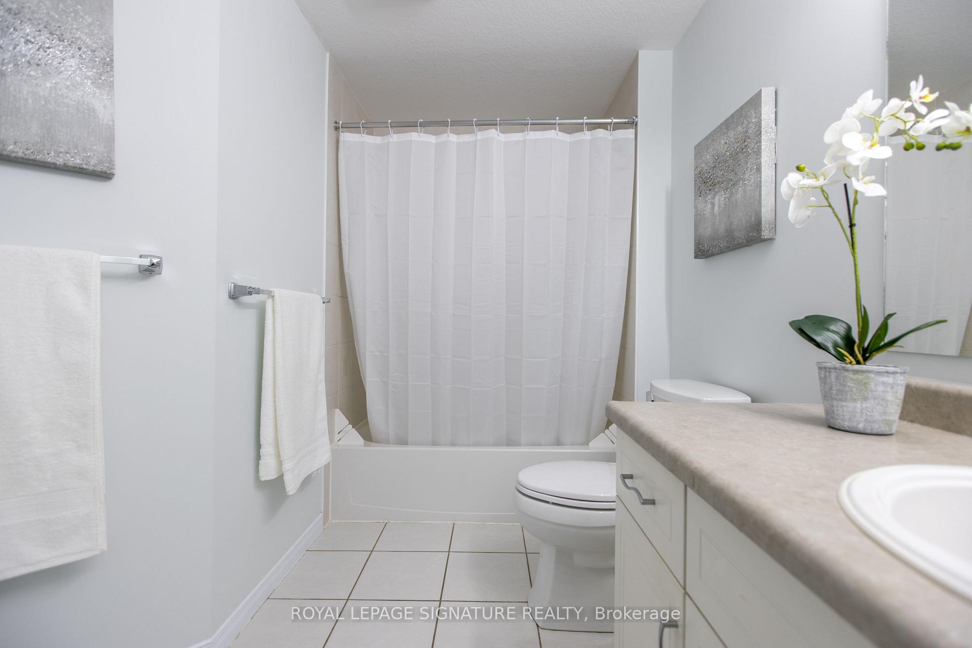 Photo 28 of 32 Hasler Crescent, Guelph, Pineridge/Westminster Woods — HOMEH