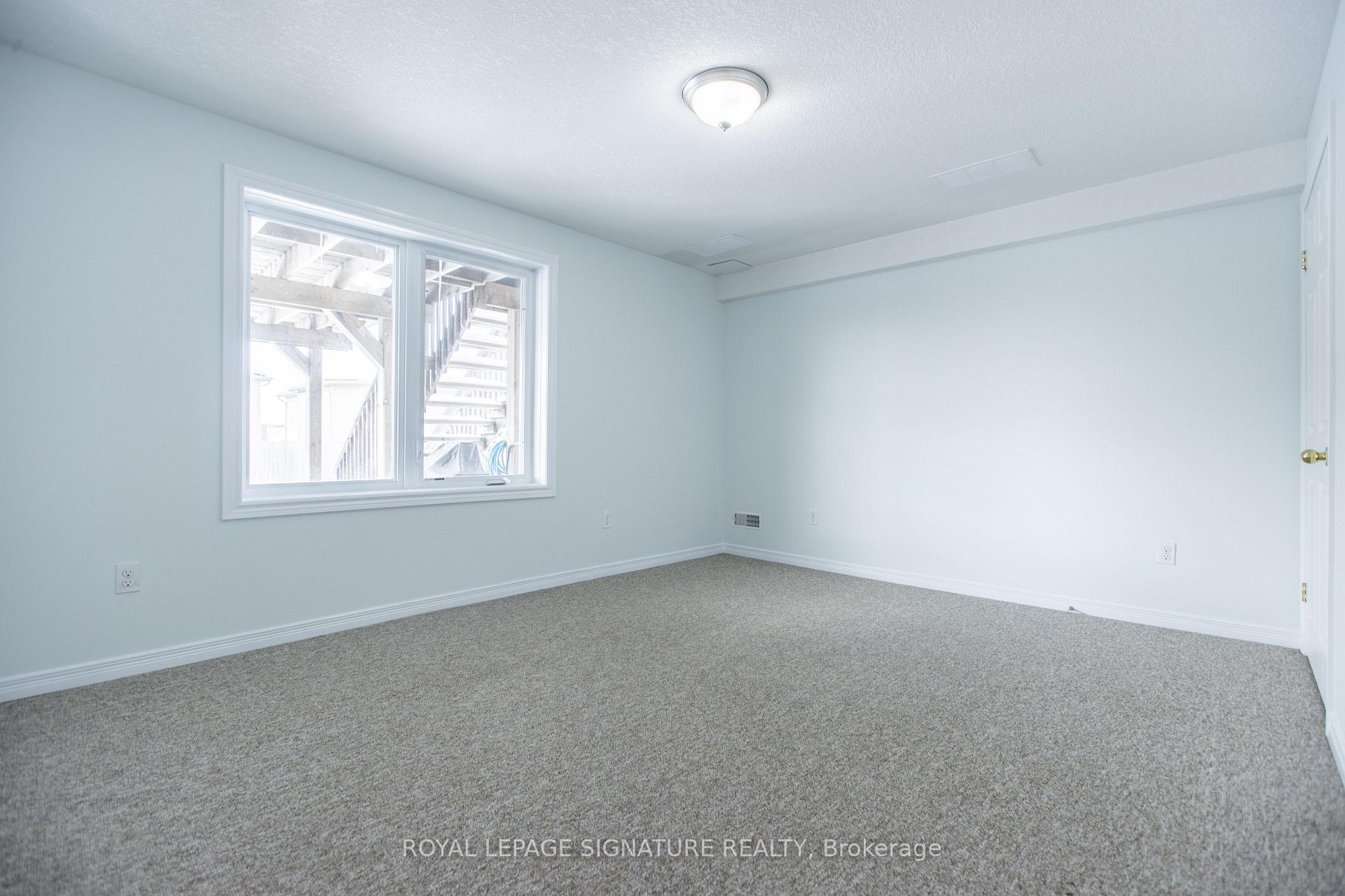 Photo 37 of 32 Hasler Crescent, Guelph, Pineridge/Westminster Woods — HOMEH