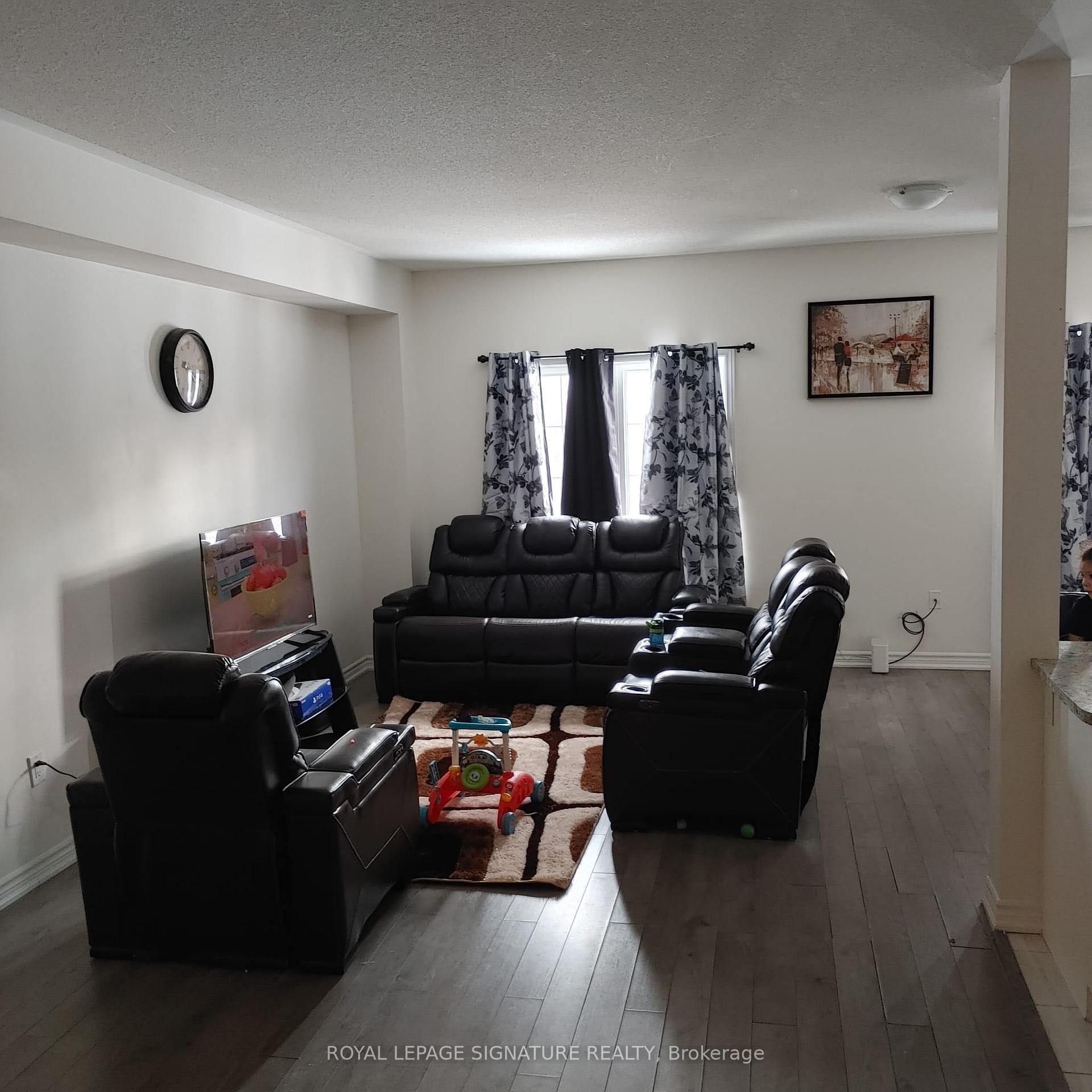 Photo 4 of 154 Winters Way, Shelburne — HOMEH