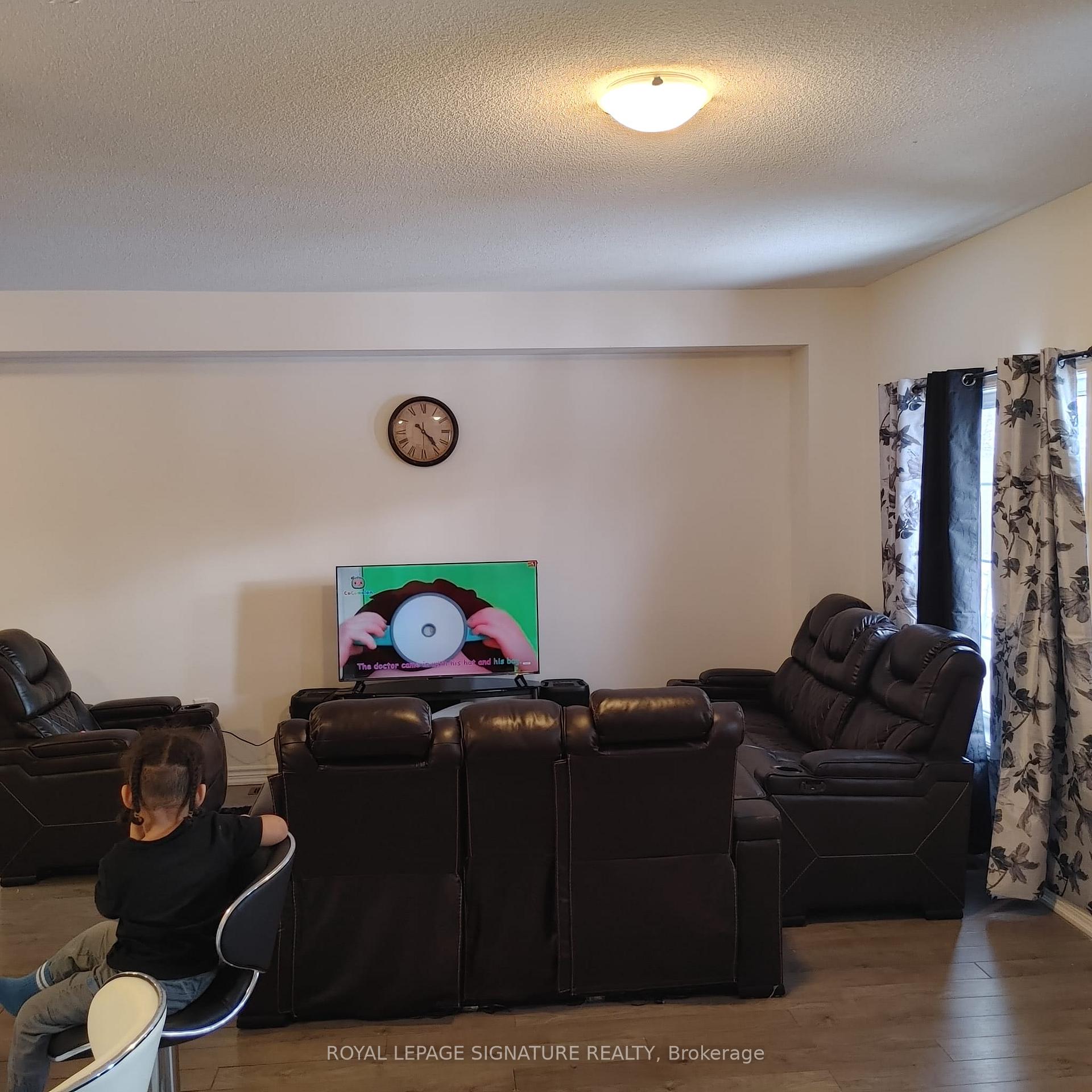 Photo 6 of 154 Winters Way, Shelburne — HOMEH