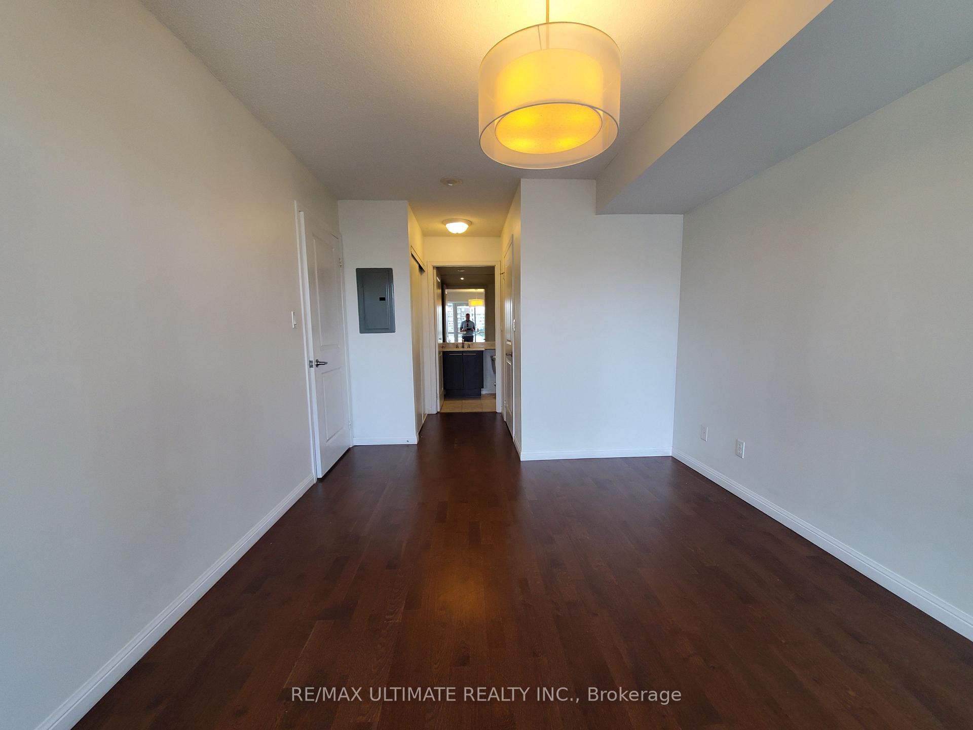 Photo 5 of Unit 701, 900 Mount Pleasant Road, Toronto, Mount Pleasant West — HOMEH