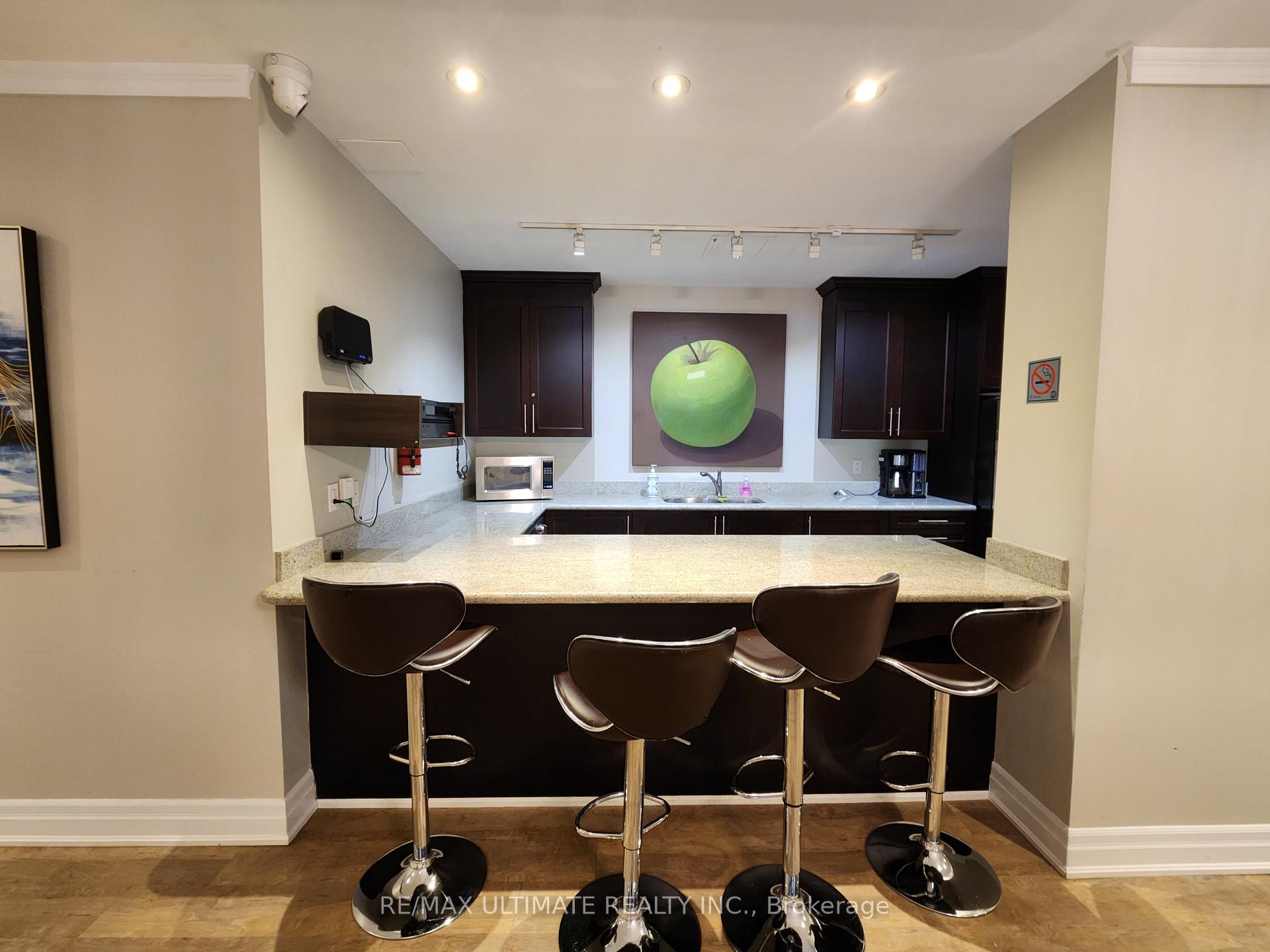Photo 17 of Unit 701, 900 Mount Pleasant Road, Toronto, Mount Pleasant West — HOMEH