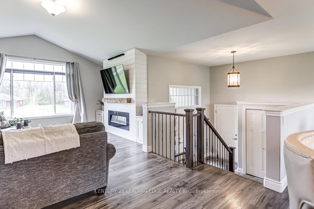 Photo 20 of 138 Hiddenvalley Drive, Belleville, Belleville Ward — HOMEH