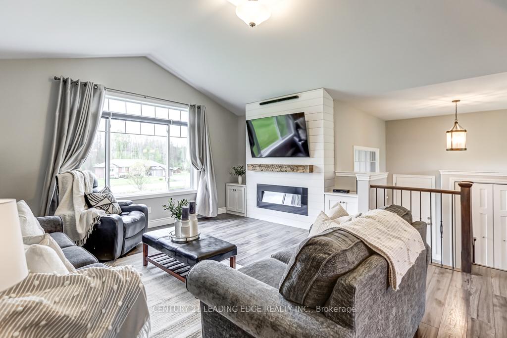 Photo 9 of 138 Hiddenvalley Drive, Belleville, Belleville Ward — HOMEH