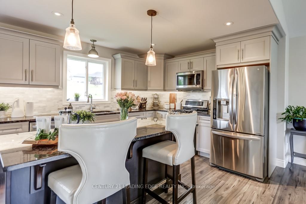 Photo 10 of 138 Hiddenvalley Drive, Belleville, Belleville Ward — HOMEH