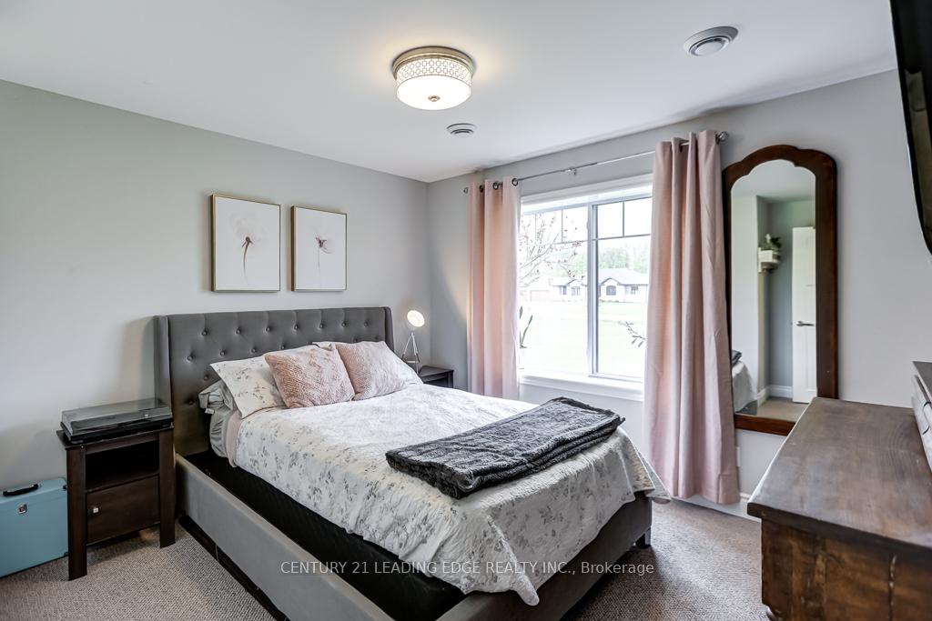 Photo 35 of 138 Hiddenvalley Drive, Belleville, Belleville Ward — HOMEH