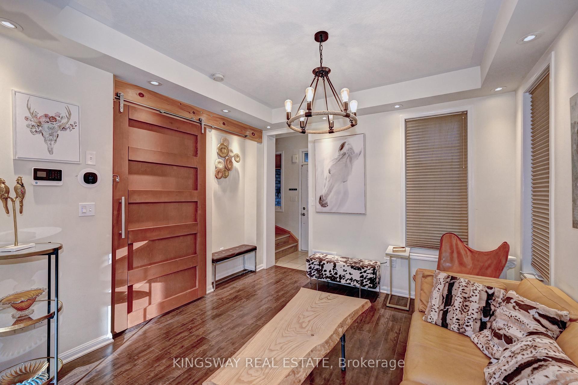 Photo 4 of 150 Holland Circle, Cambridge — HOMEH