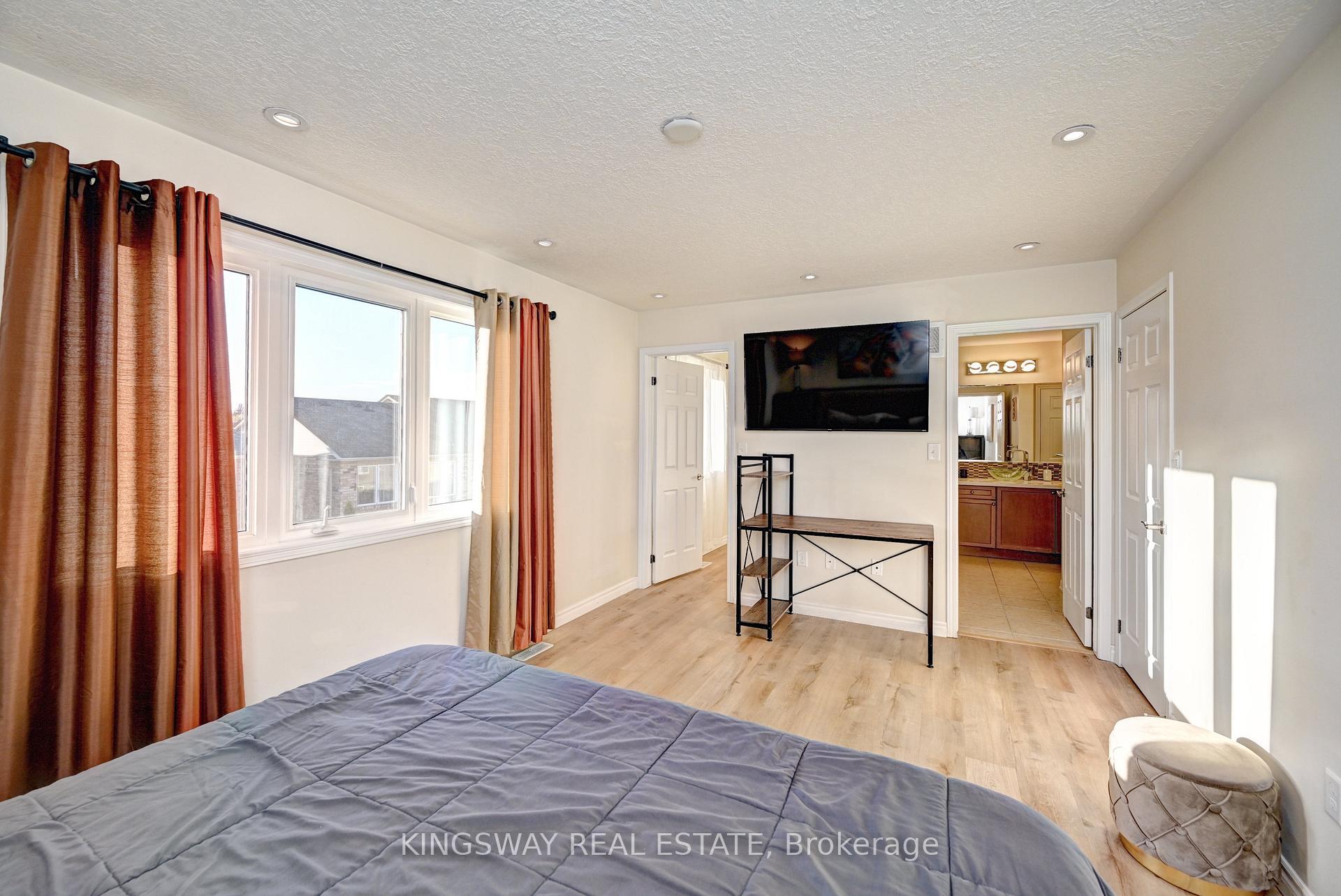 Photo 16 of 150 Holland Circle, Cambridge — HOMEH
