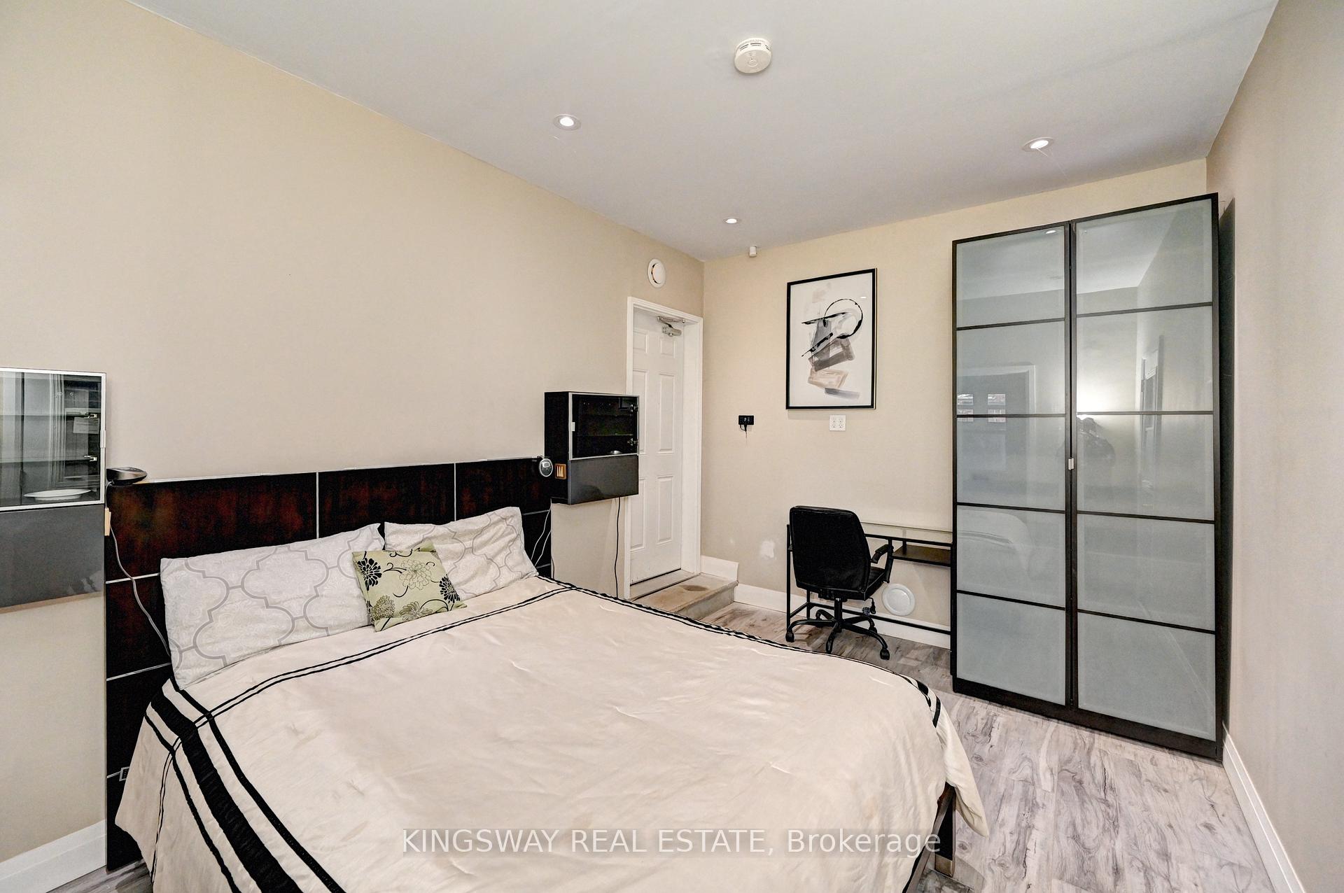 Photo 32 of 150 Holland Circle, Cambridge — HOMEH