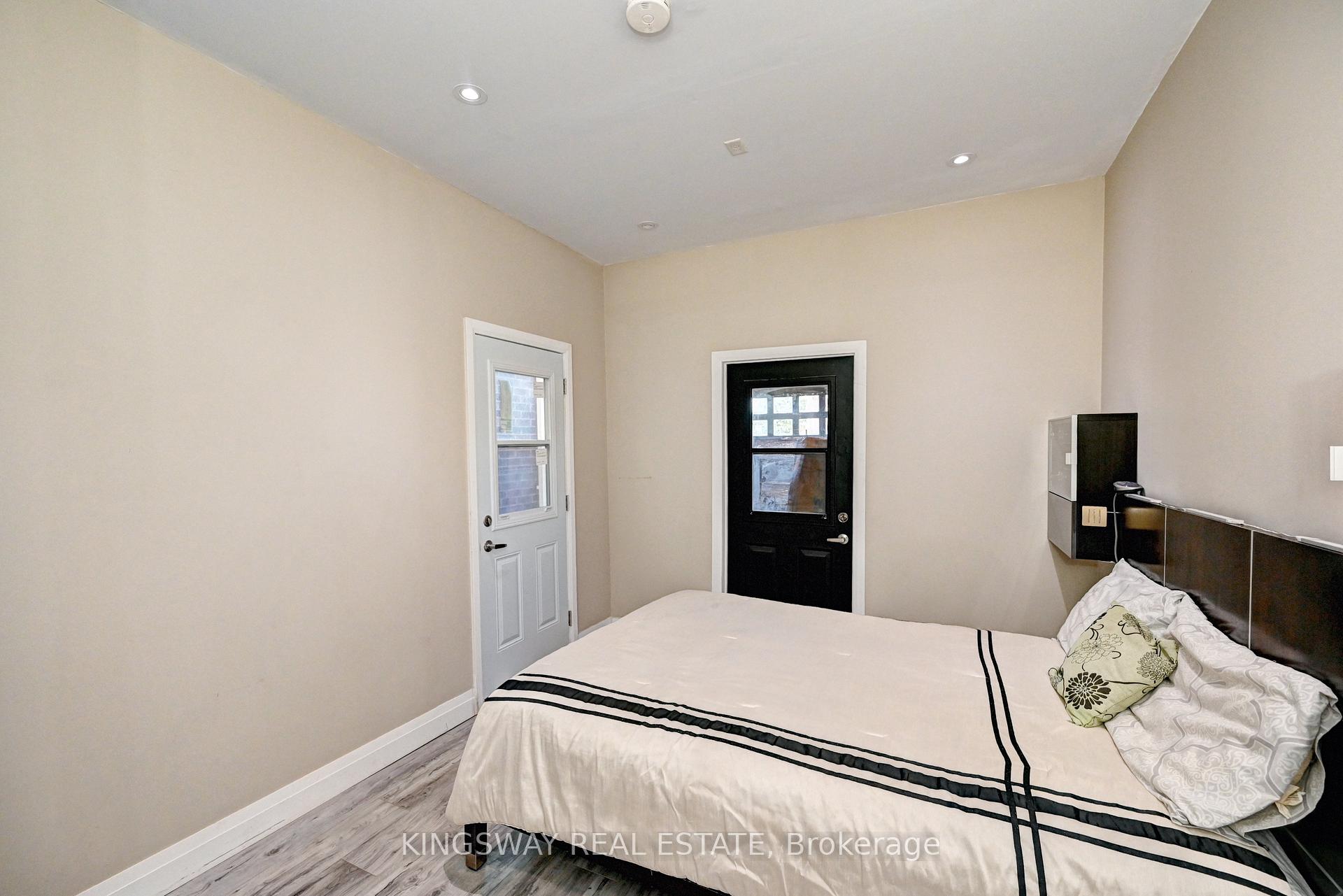 Photo 19 of 150 Holland Circle, Cambridge — HOMEH