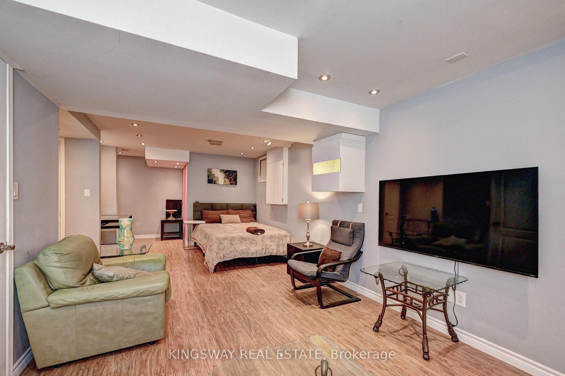 Photo 18 of 150 Holland Circle, Cambridge — HOMEH