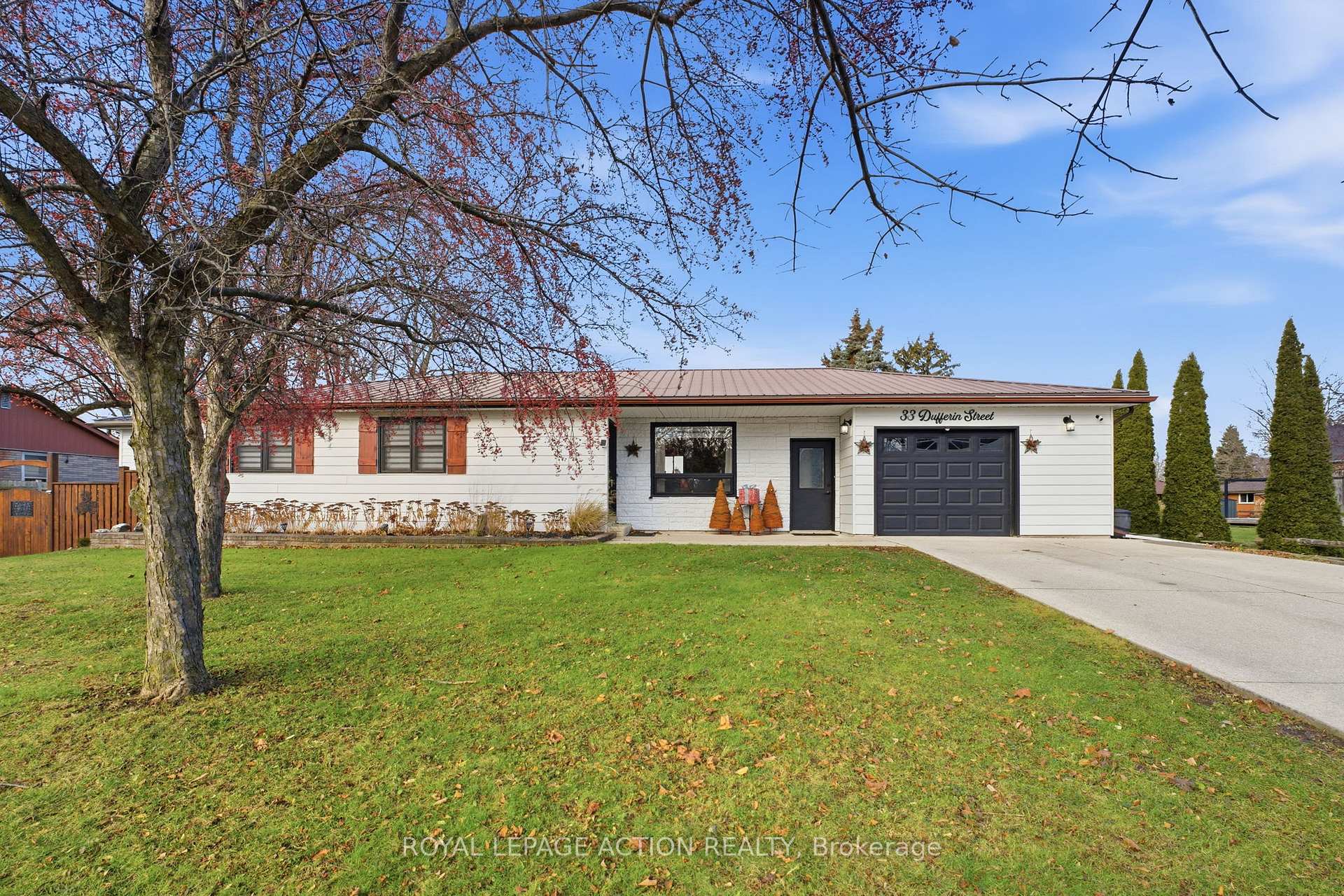 Photo 5 of 33 Dufferin Street, Brant, Burford — HOMEH