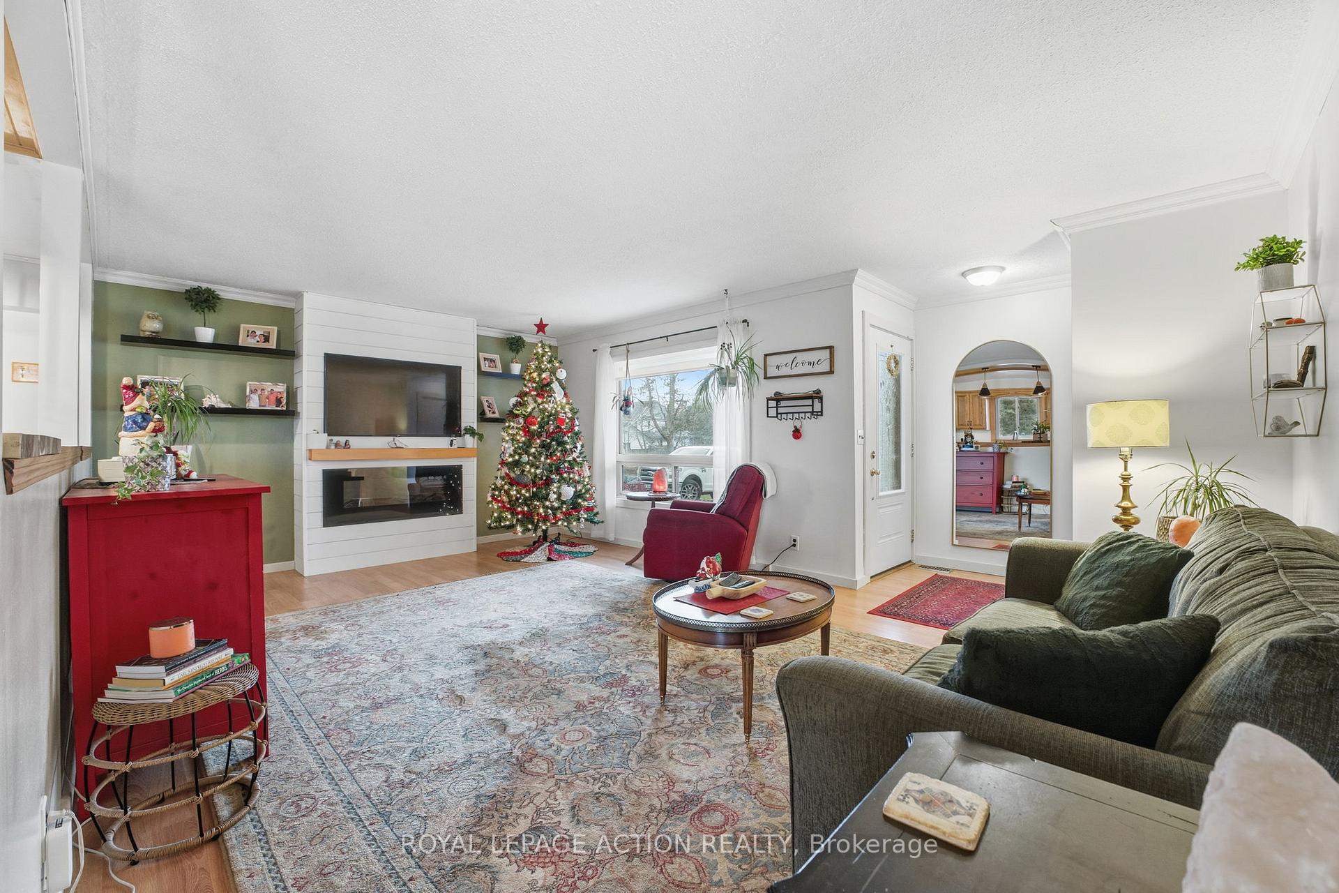 Photo 6 of 33 Dufferin Street, Brant, Burford — HOMEH