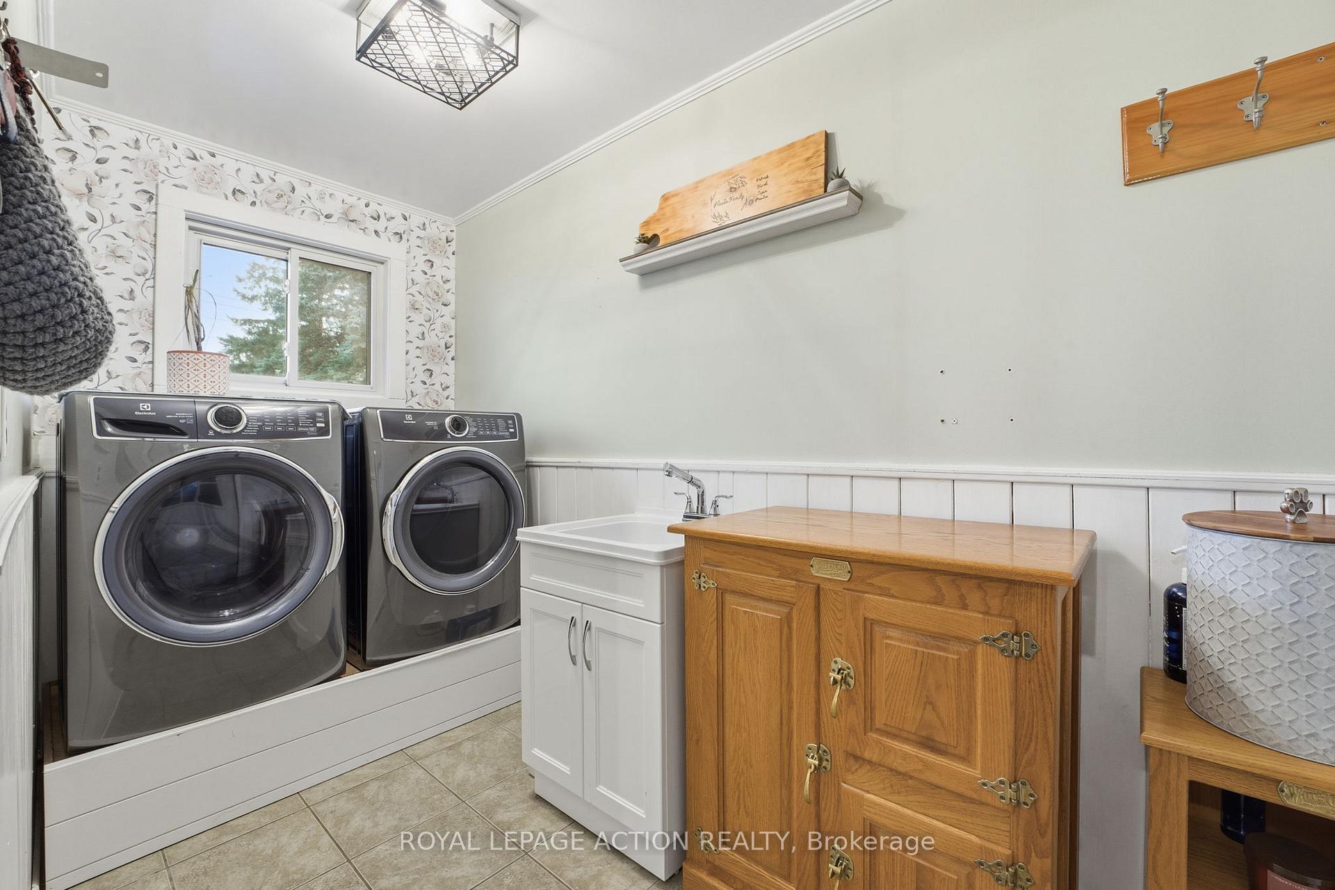 Photo 18 of 33 Dufferin Street, Brant, Burford — HOMEH