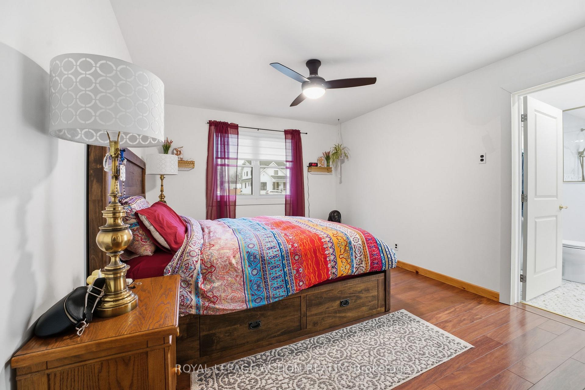 Photo 21 of 33 Dufferin Street, Brant, Burford — HOMEH