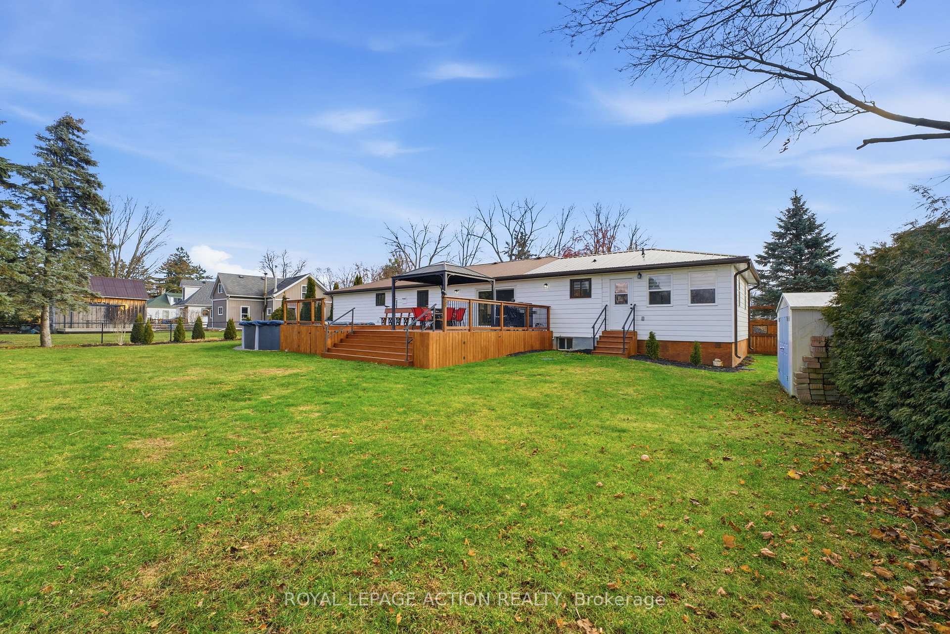 Photo 38 of 33 Dufferin Street, Brant, Burford — HOMEH