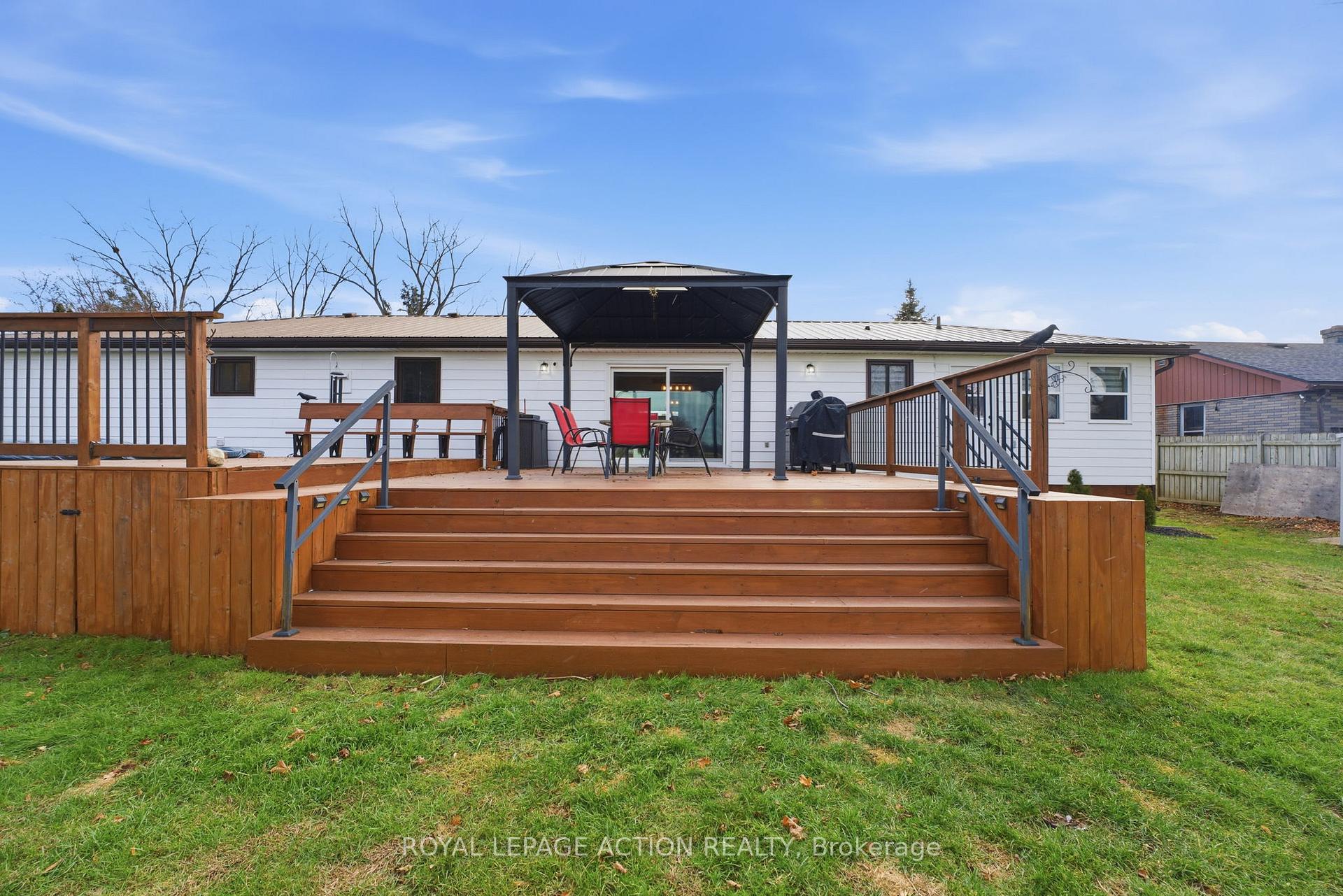 Photo 32 of 33 Dufferin Street, Brant, Burford — HOMEH