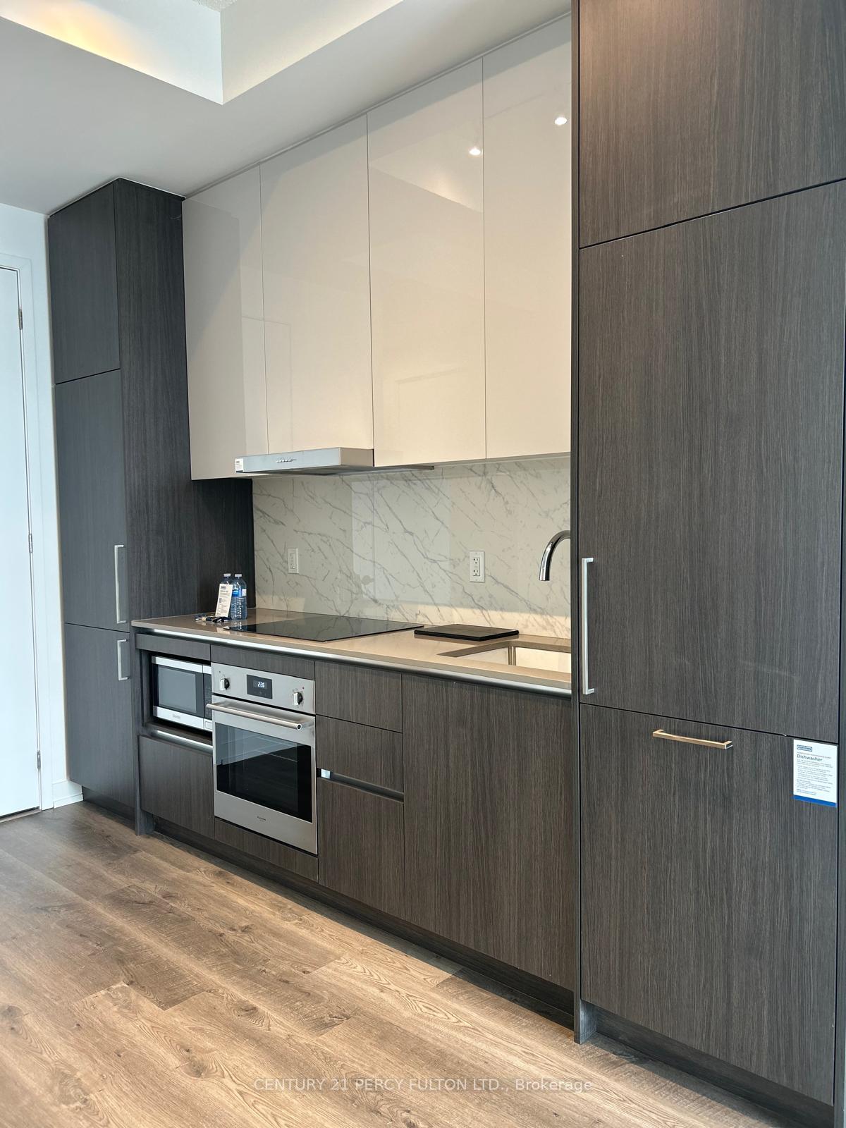 Photo 2 of Unit 5310, 195 Commerce Street, Vaughan, Vaughan Corporate Centre — HOMEH