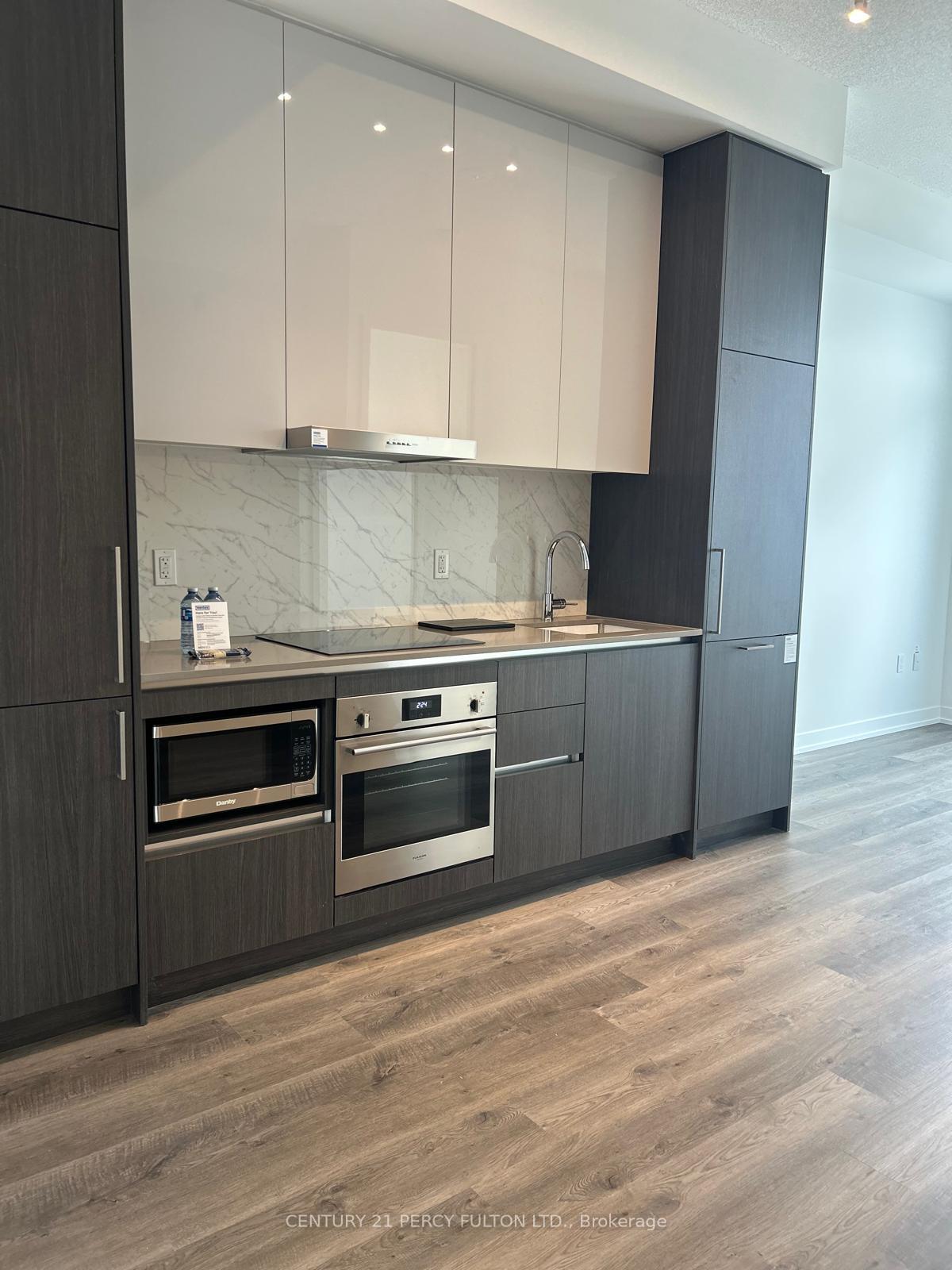 Photo 10 of Unit 5310, 195 Commerce Street, Vaughan, Vaughan Corporate Centre — HOMEH