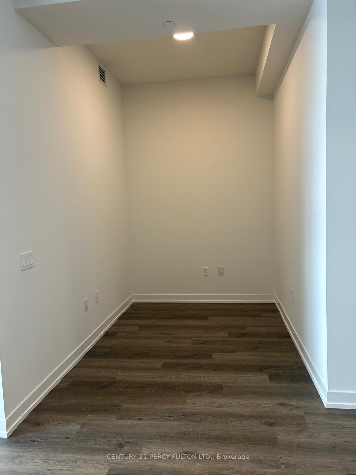 Photo 13 of Unit 5310, 195 Commerce Street, Vaughan, Vaughan Corporate Centre — HOMEH