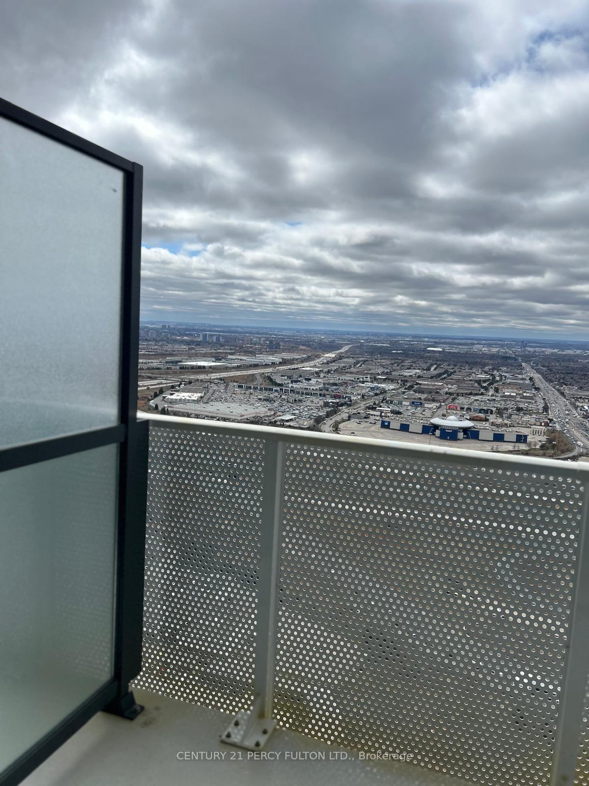 Photo 12 of Unit 5310, 195 Commerce Street, Vaughan, Vaughan Corporate Centre — HOMEH