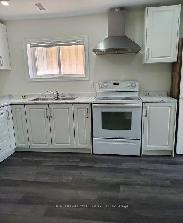 Photo 5 of Unit Lower, 42 Rotherglen Court, Brampton, Brampton West — HOMEH