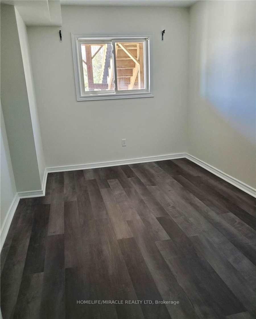 Photo 6 of Unit Lower, 42 Rotherglen Court, Brampton, Brampton West — HOMEH